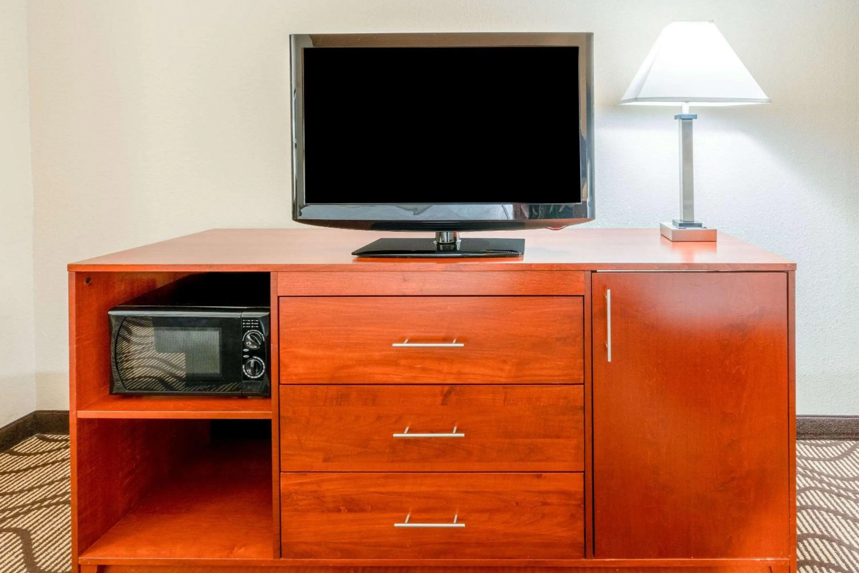 Photo of the whole room in La Quinta by Wyndham Midwest City - Tinker AFB