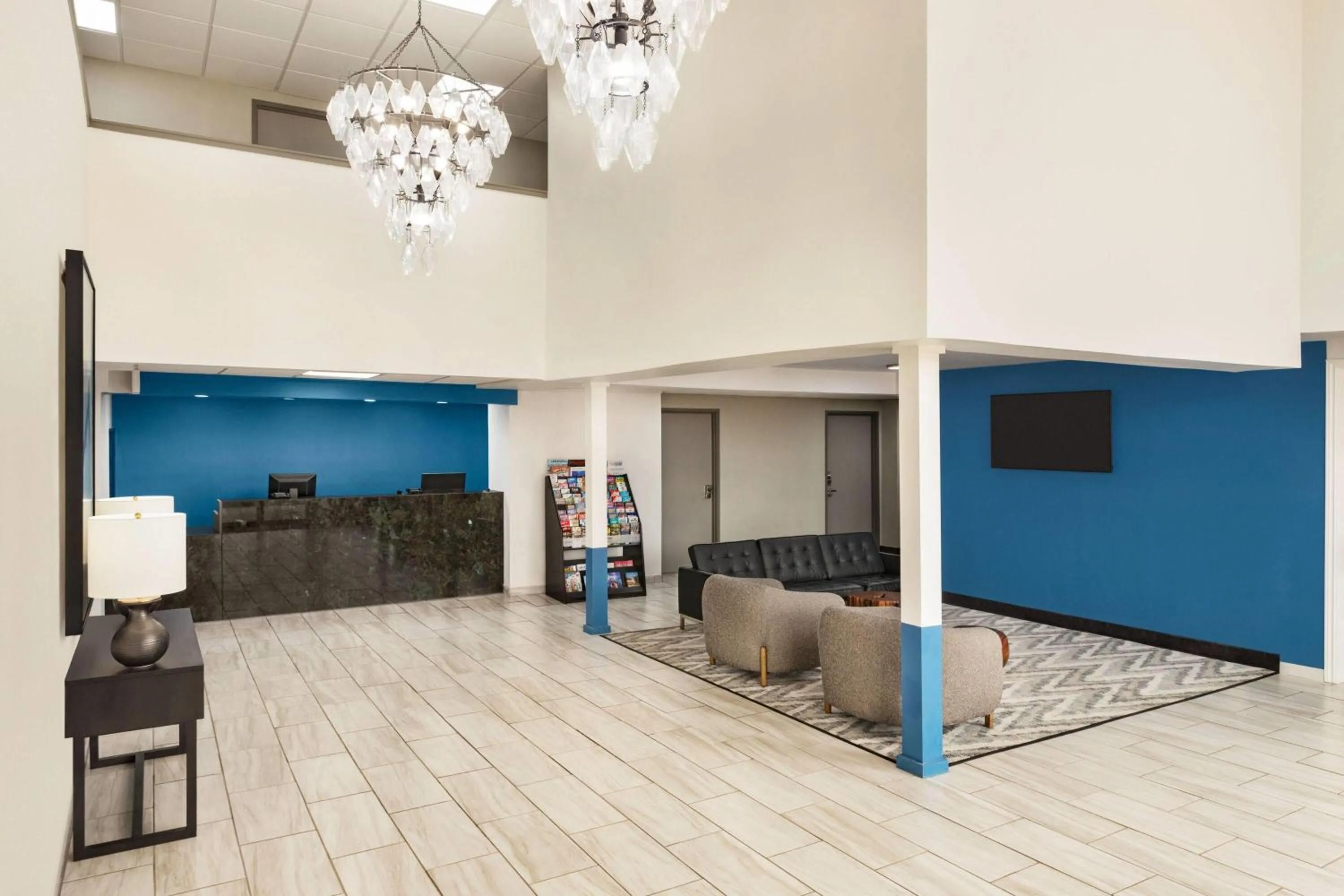 Lobby or reception in Baymont by Wyndham Blackwell I-35