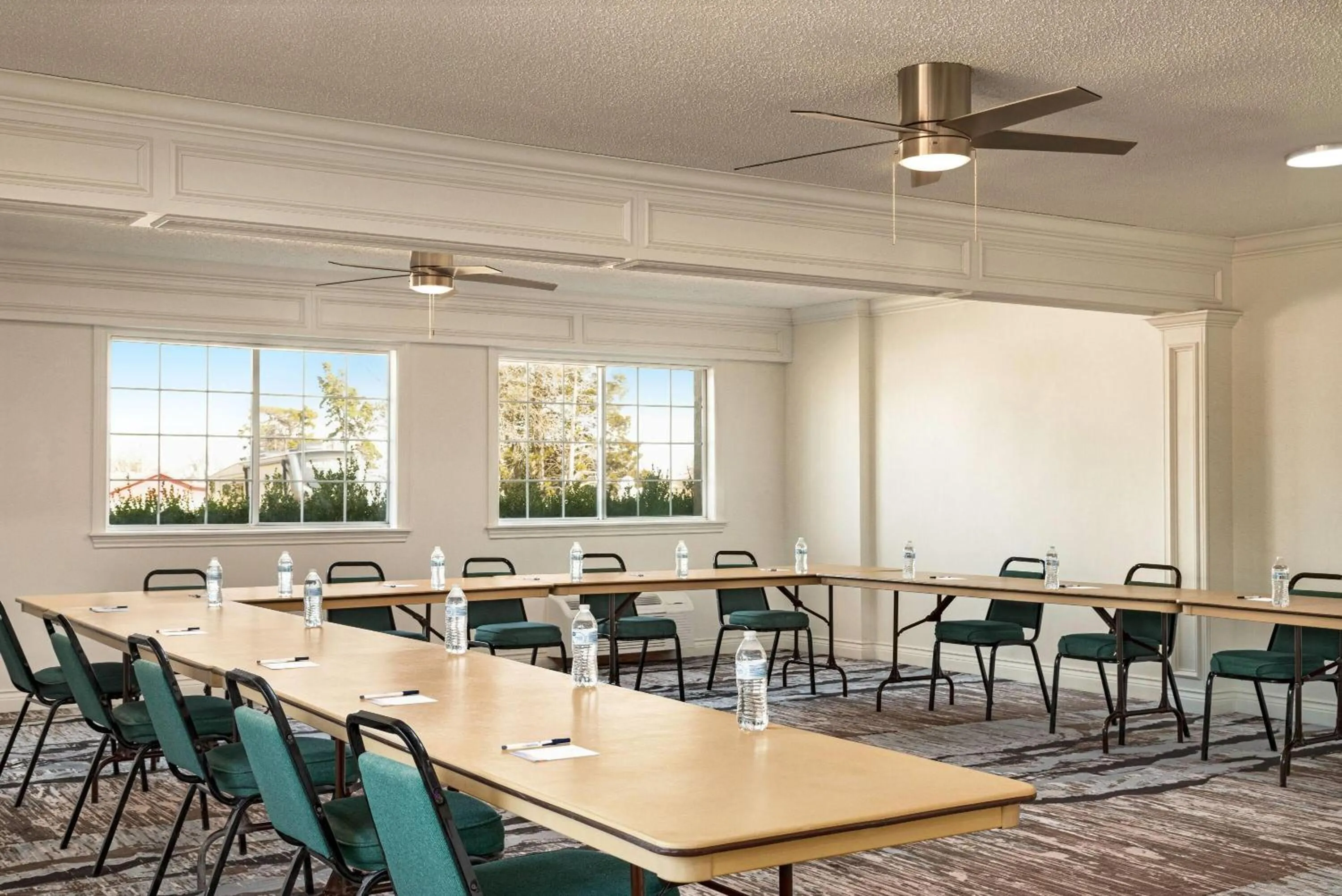 Meeting/conference room in Baymont by Wyndham Blackwell I-35
