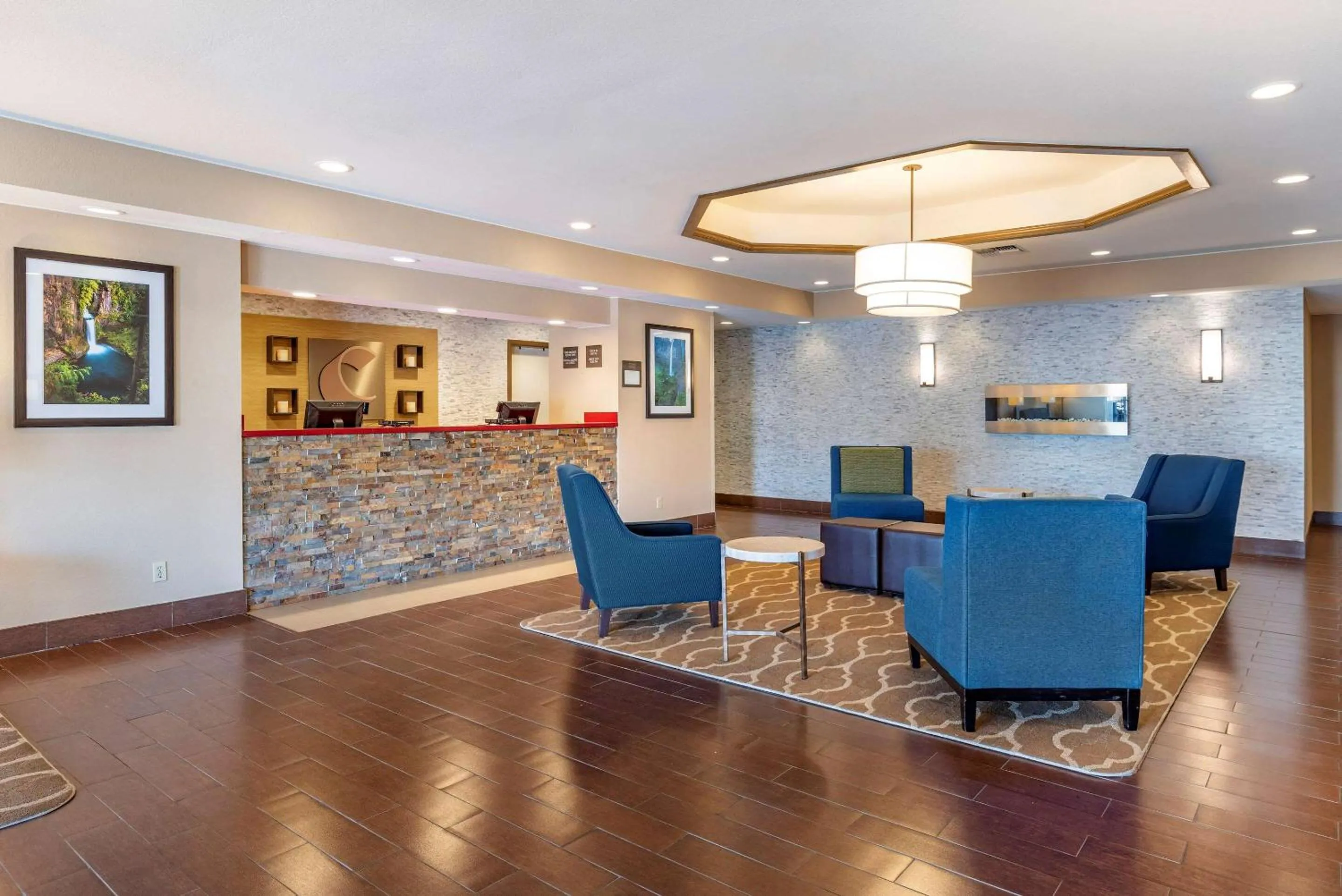 Lobby or reception in Comfort Inn & Suites Klamath Falls