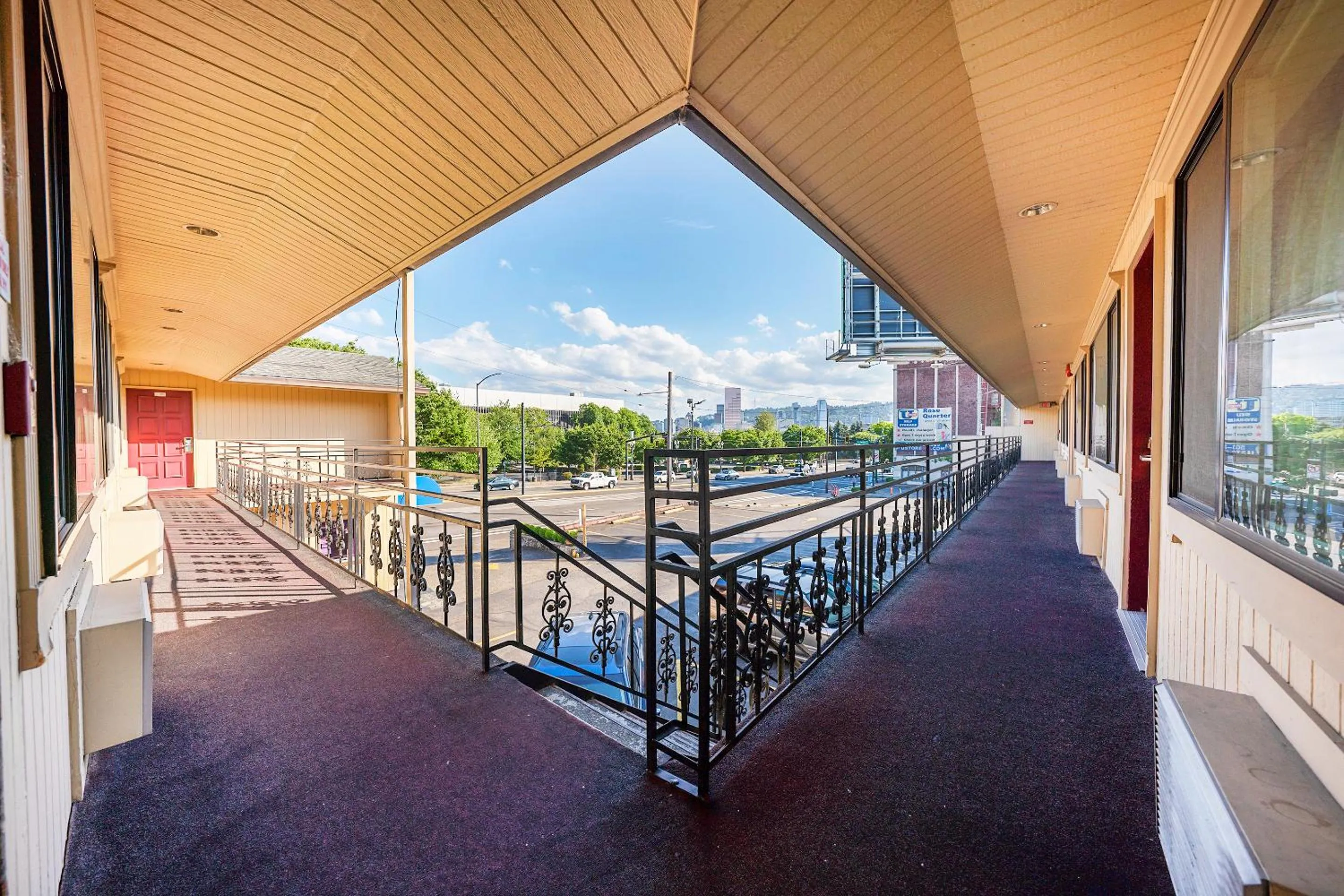 Balcony/Terrace in Broadway Inn Portland Downtown