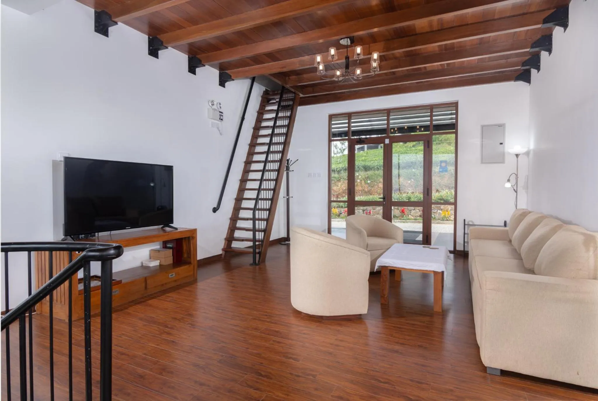 Communal lounge/ TV room in Harrington Heritage