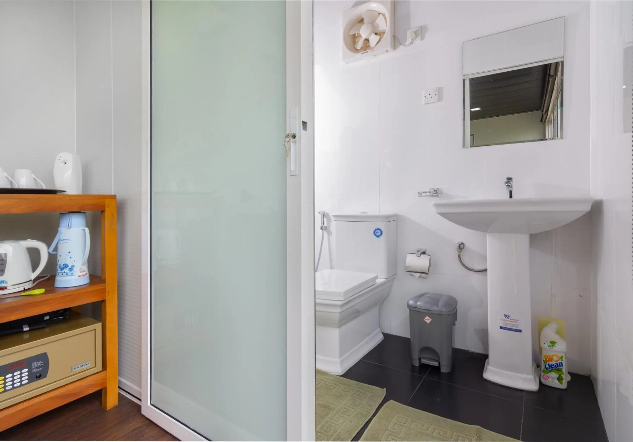 Toilet in Harrington Heritage