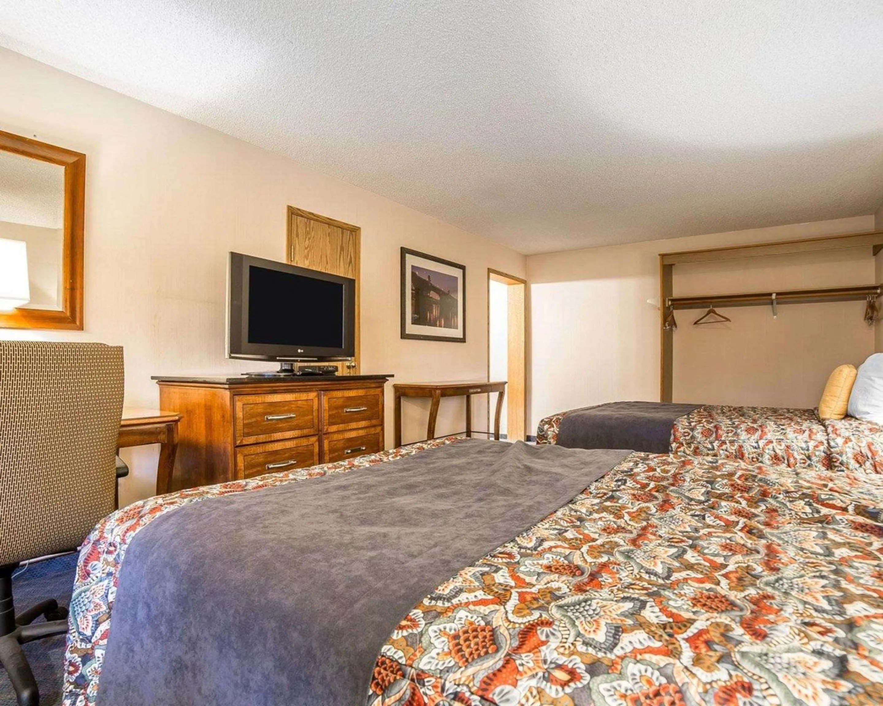 Photo of the whole room, Bed in Rodeway Inn Baker City