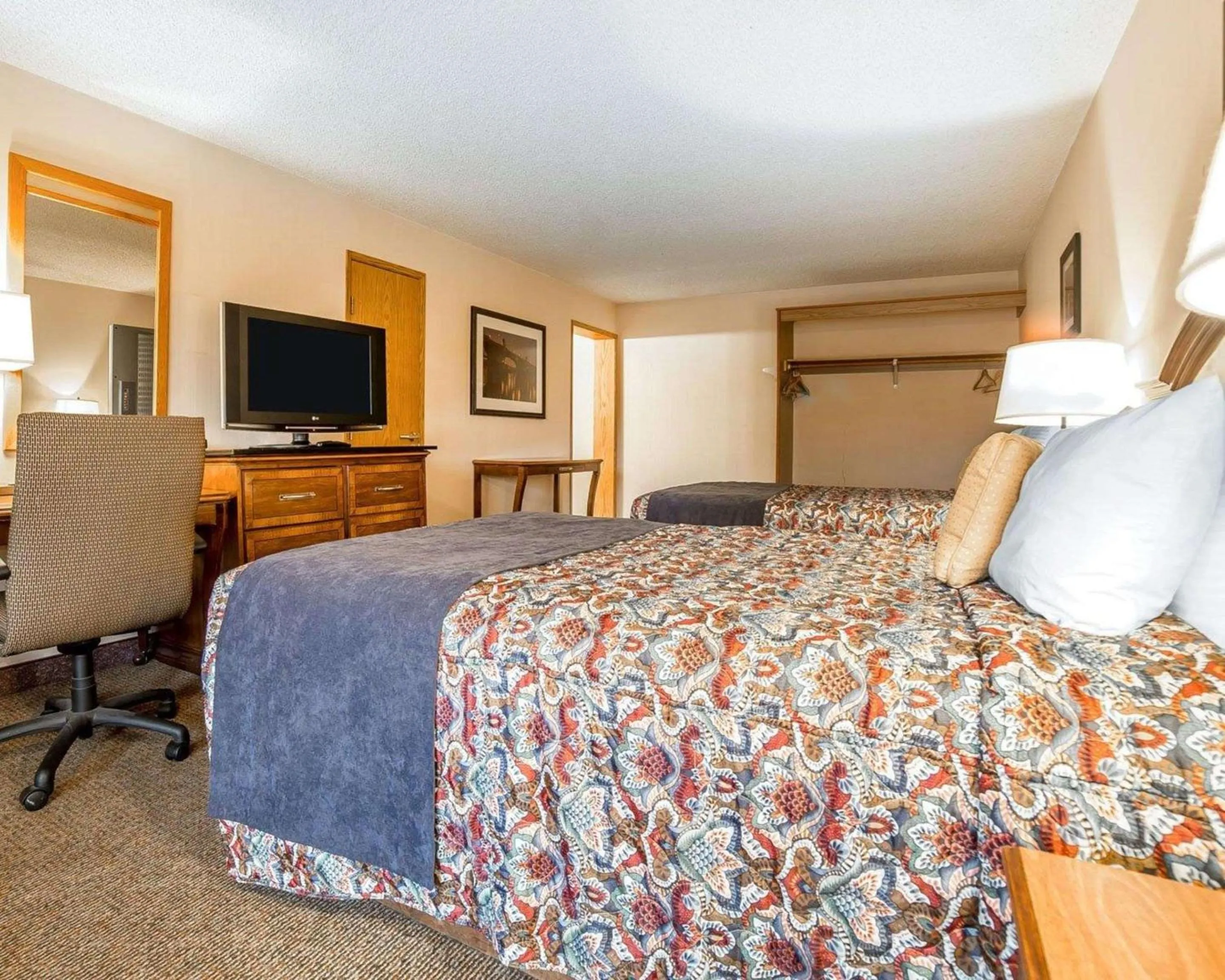 Photo of the whole room, Bed in Rodeway Inn Baker City