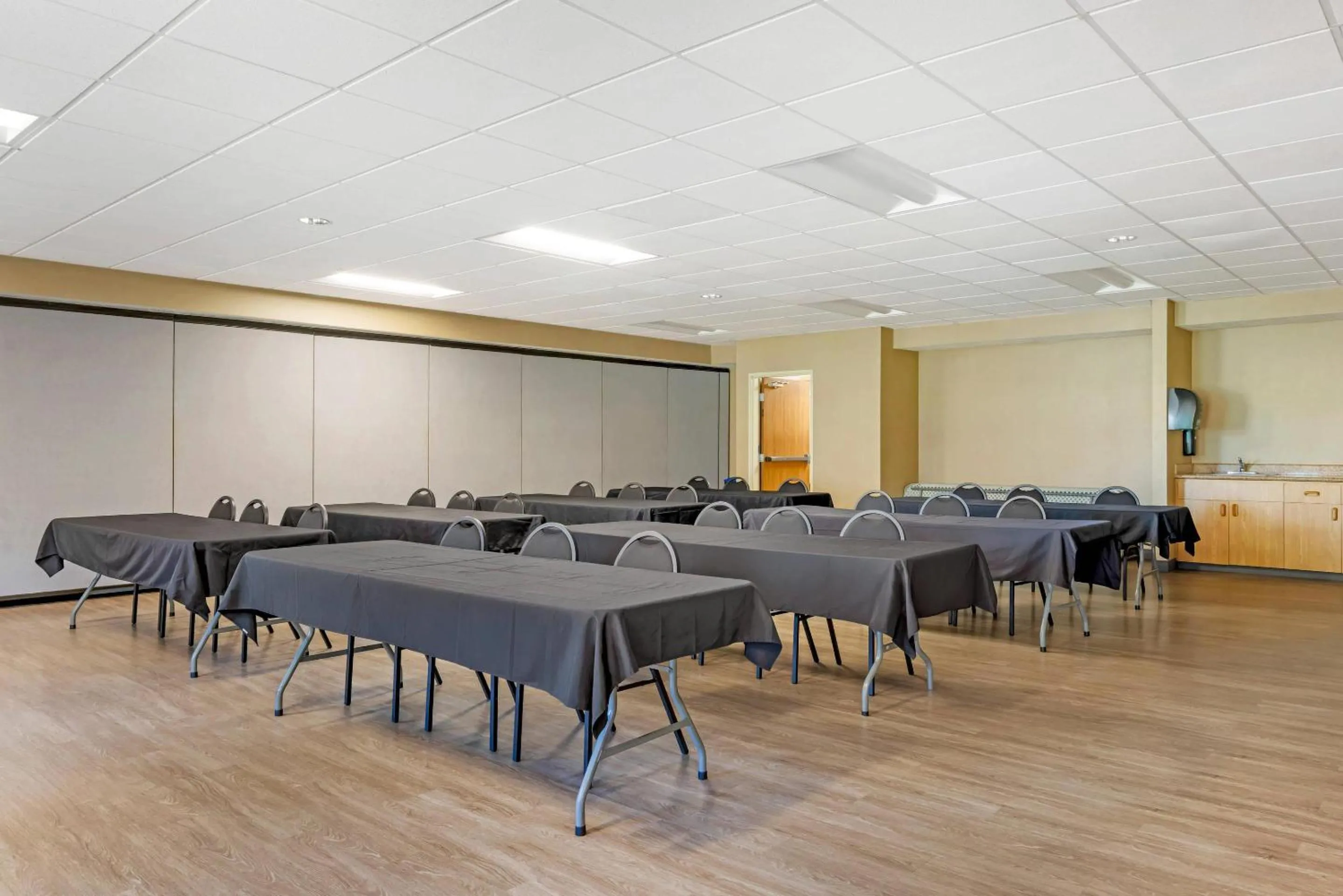 Meeting/conference room in Comfort Suites Salem