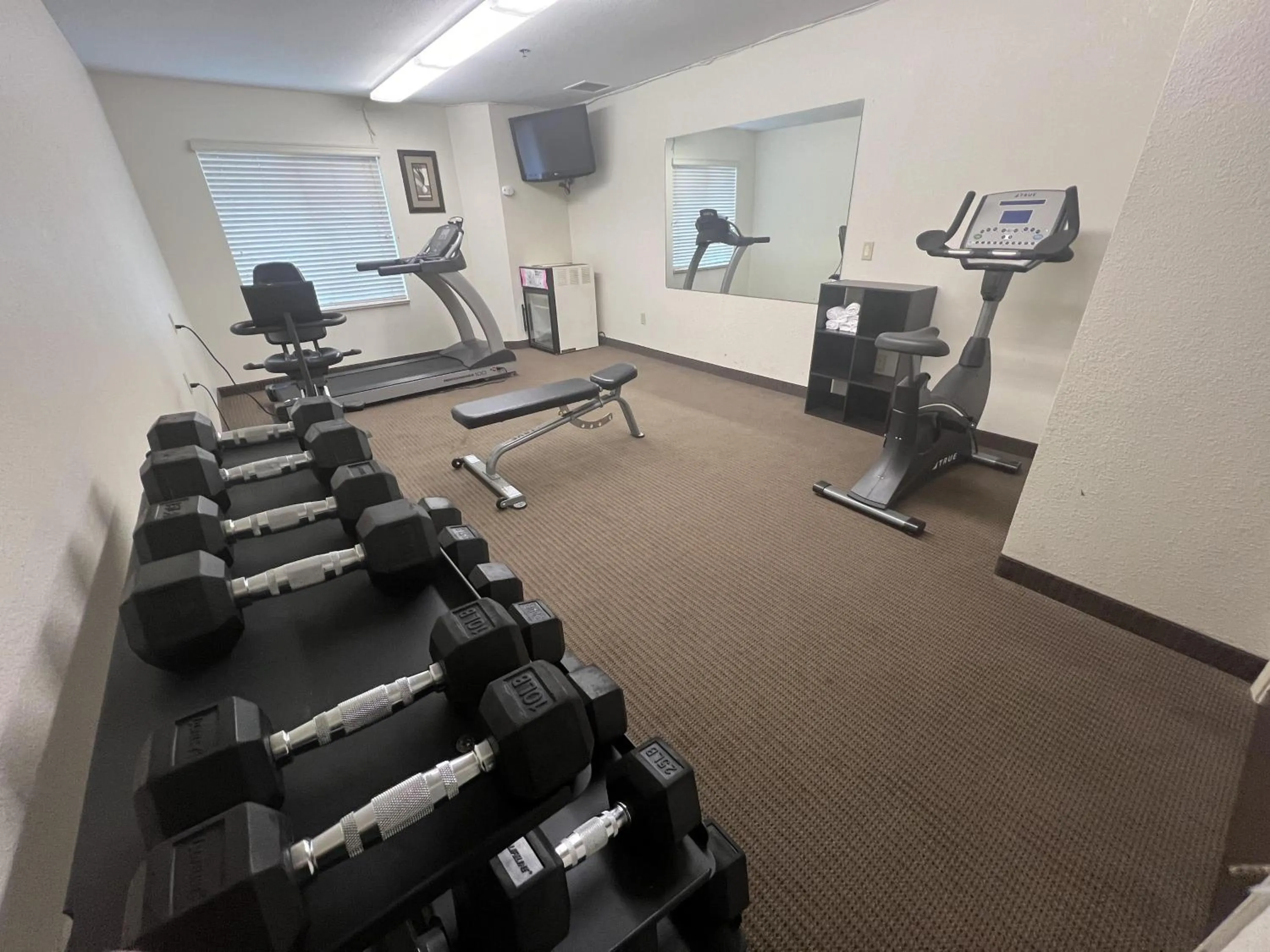 Fitness centre/facilities in SureStay by Best Western Roseburg