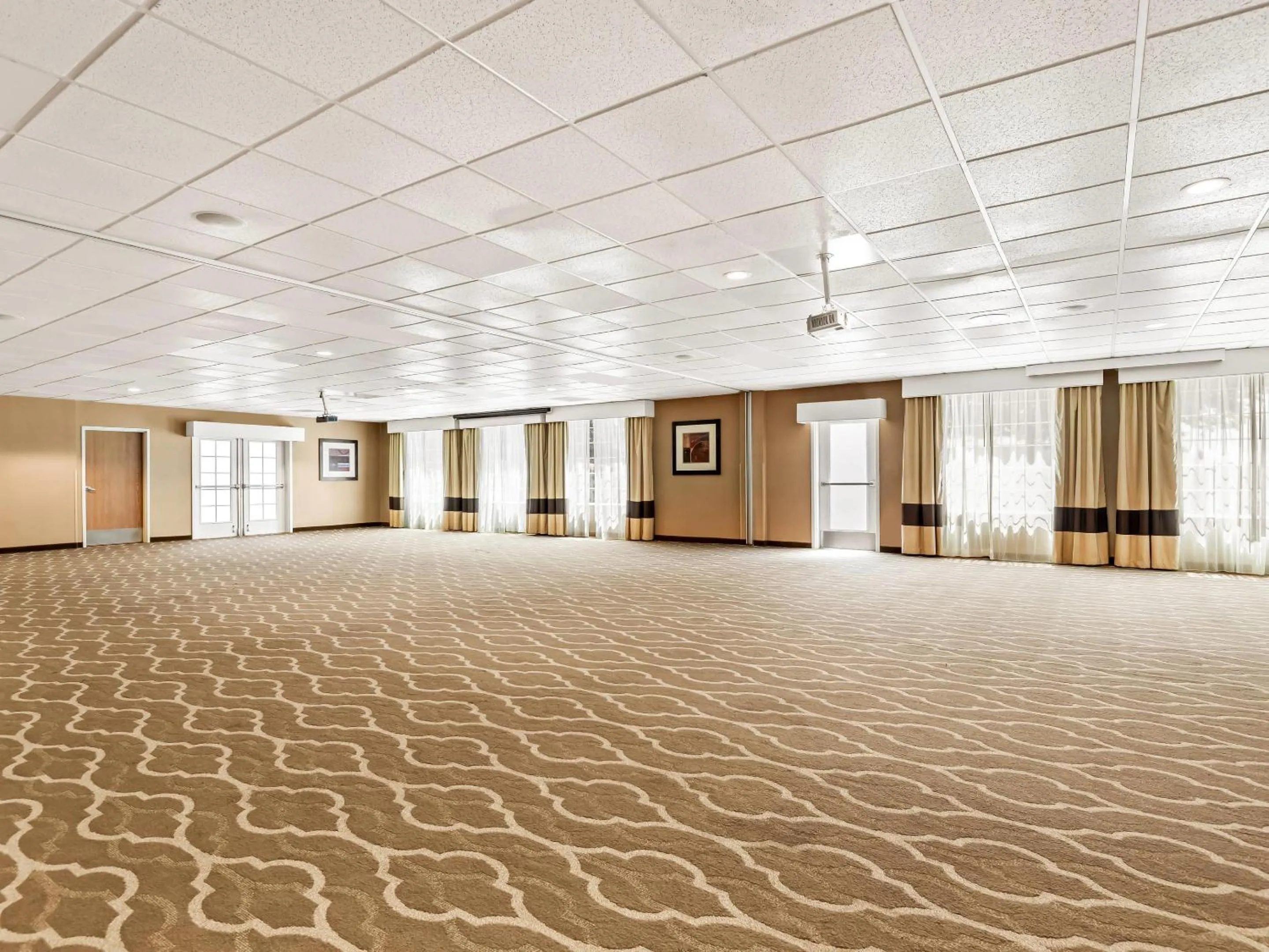 Meeting/conference room in Comfort Suites Linn County Fairground and Expo