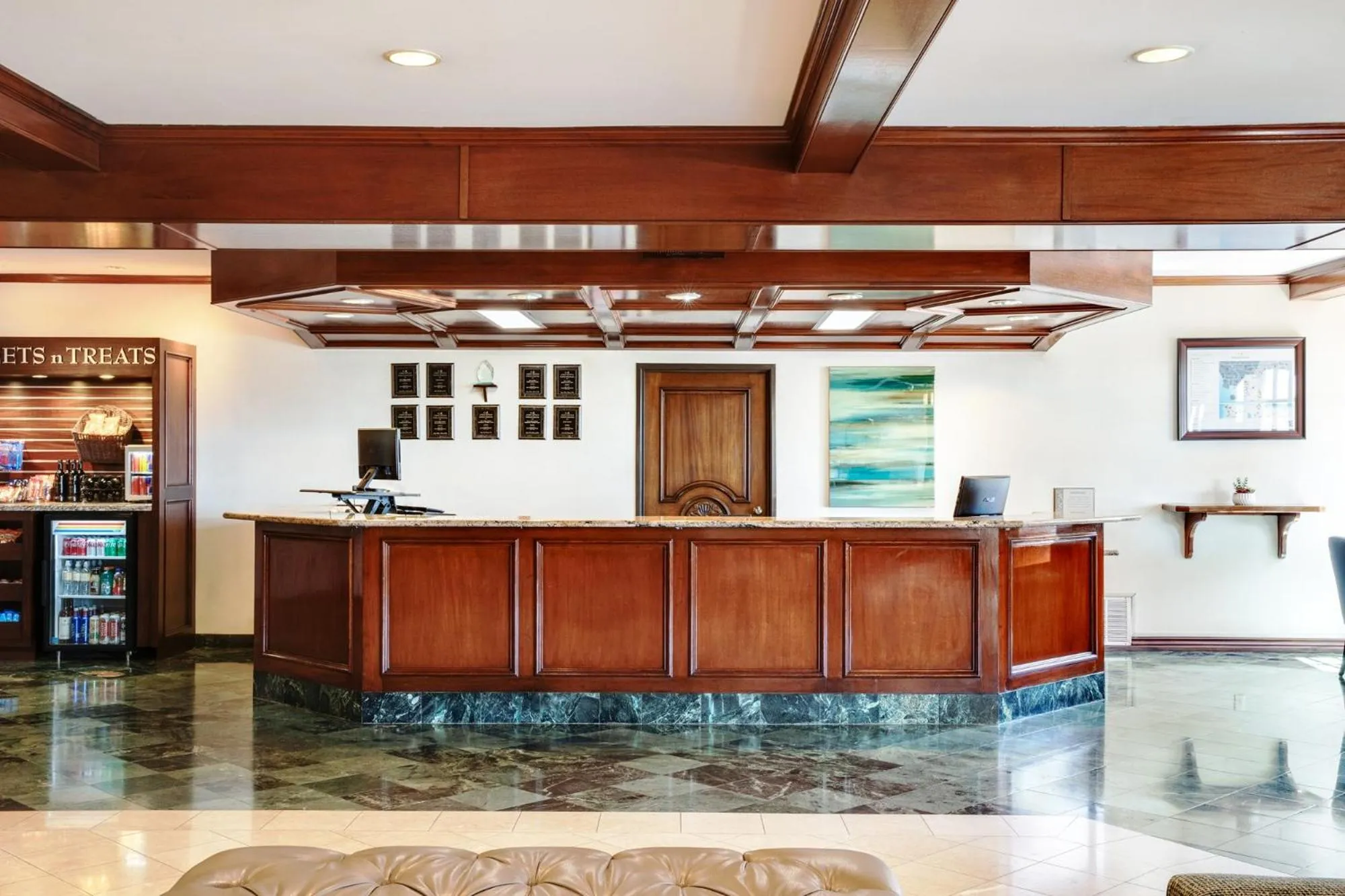 Lobby or reception in Ayres Suites Diamond Bar