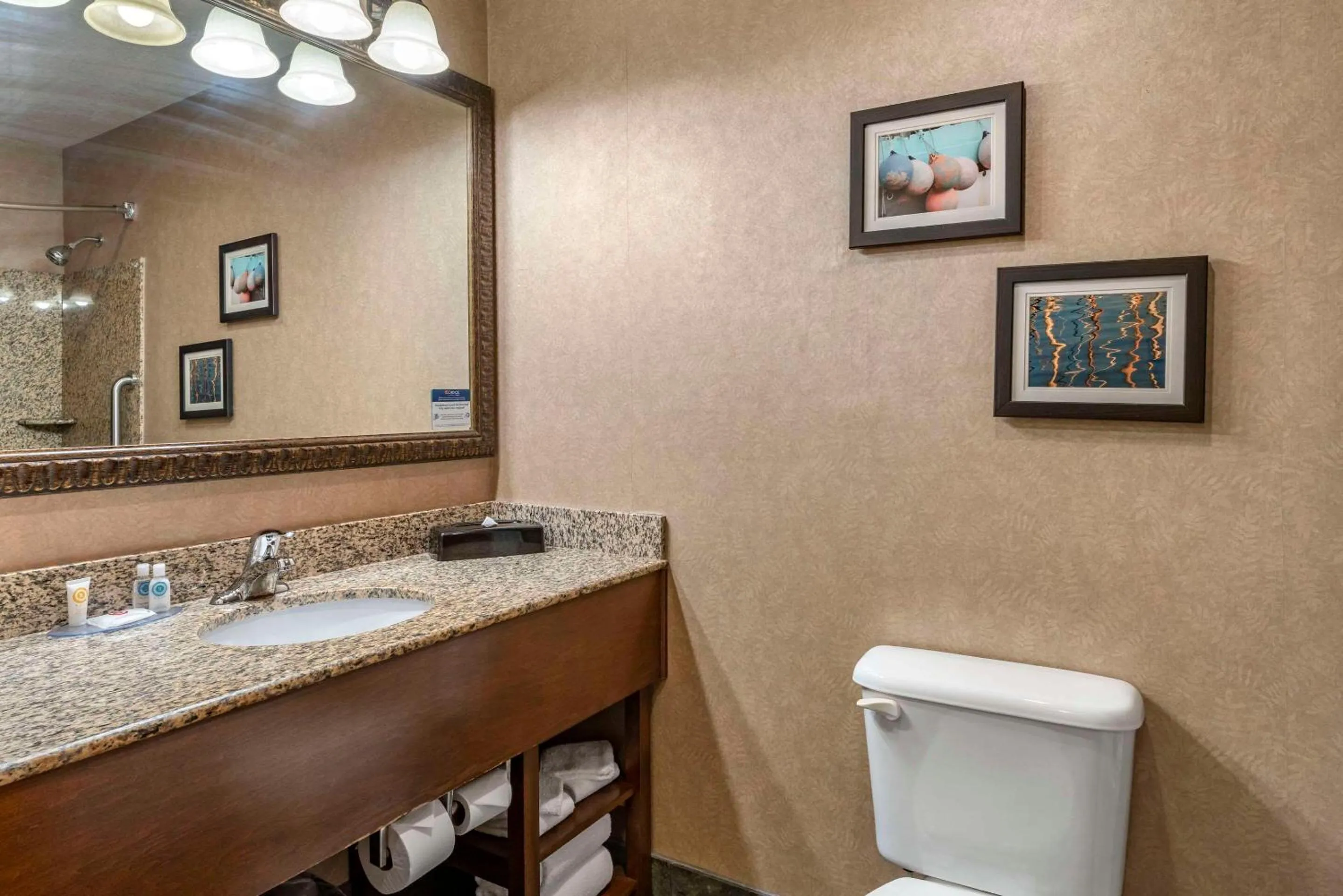 Bedroom in Comfort Inn & Suites Lincoln City