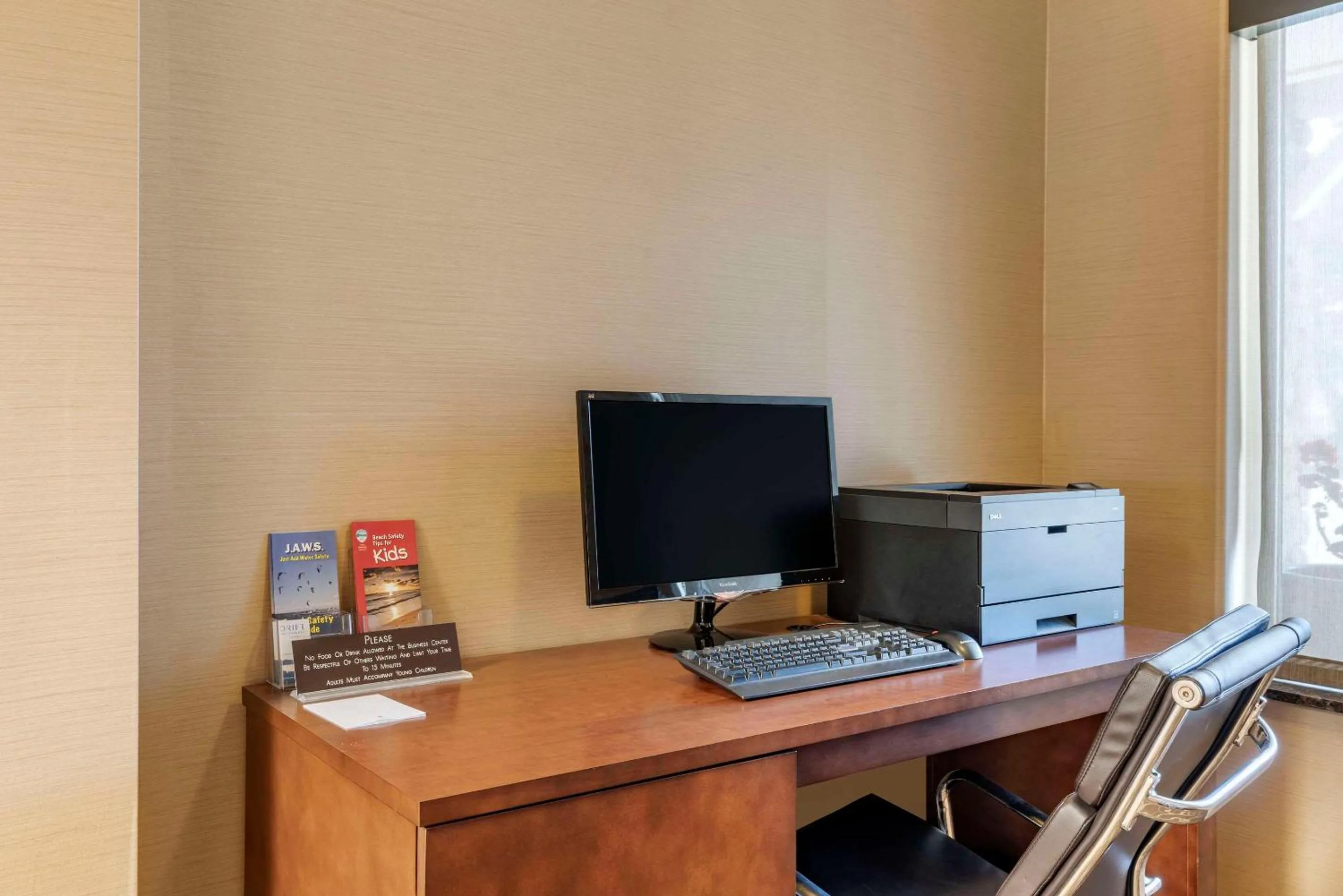 Business facilities in Comfort Inn & Suites Lincoln City