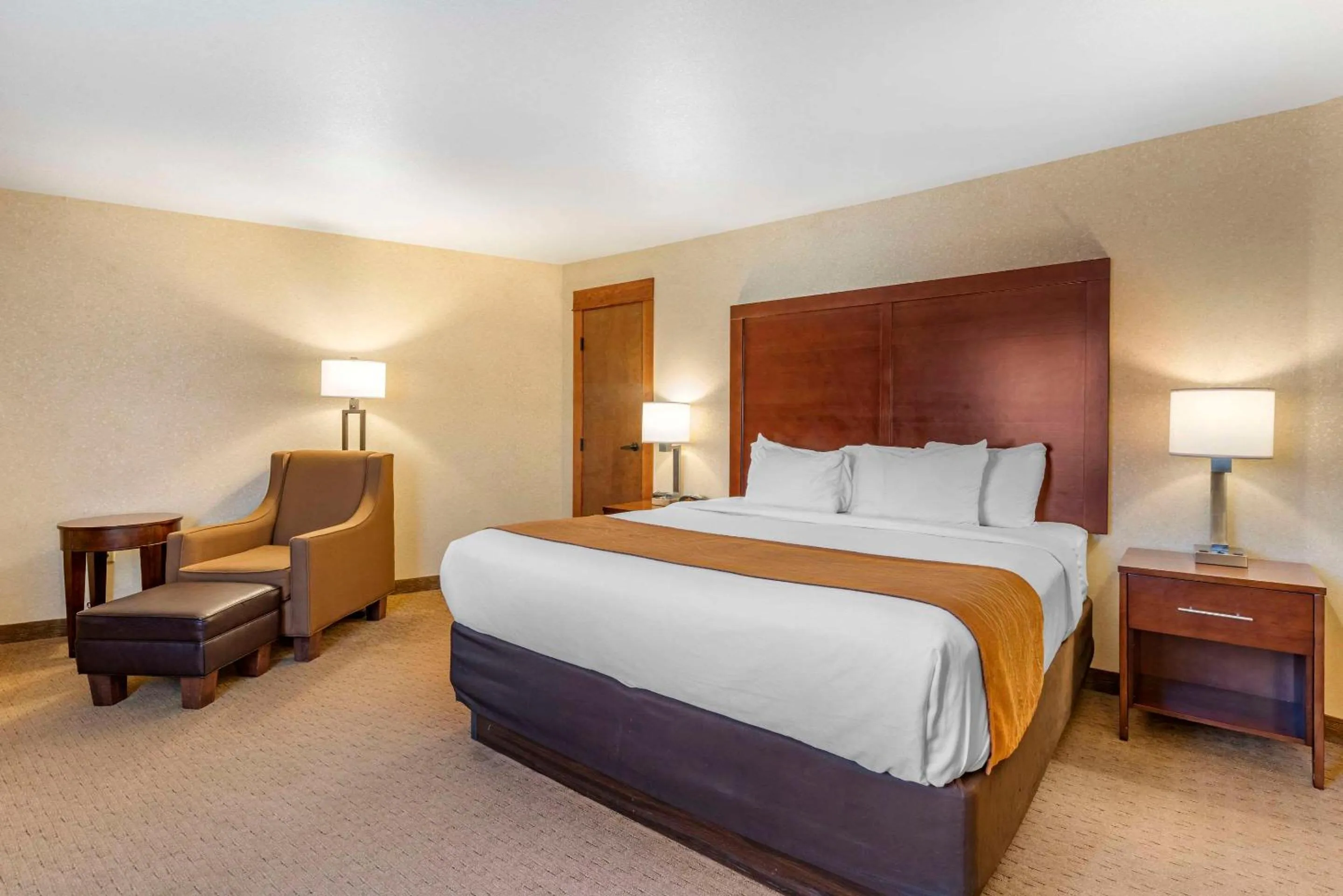 Bedroom, Bed in Comfort Inn & Suites Lincoln City