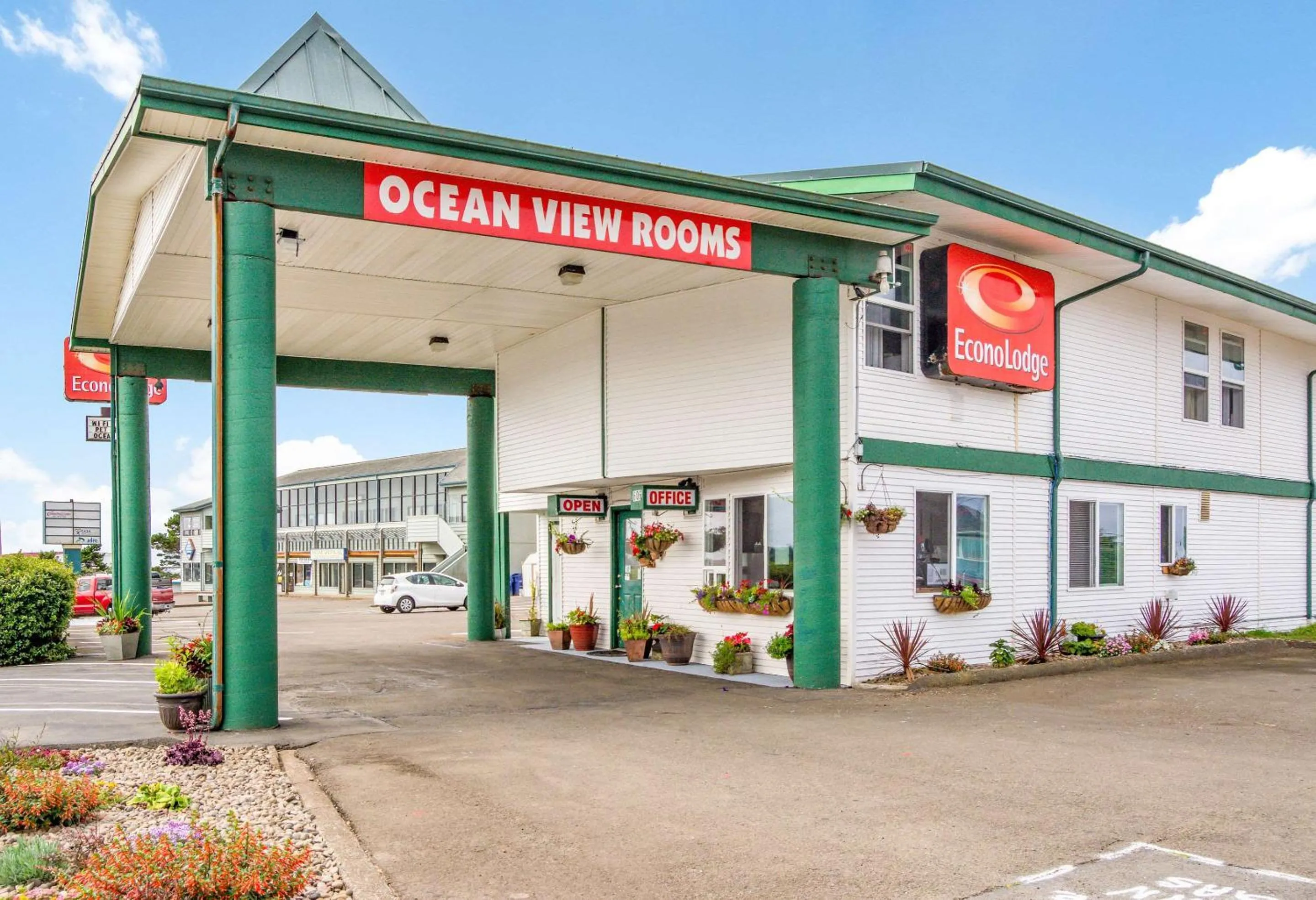 Property building in Econo Lodge Newport