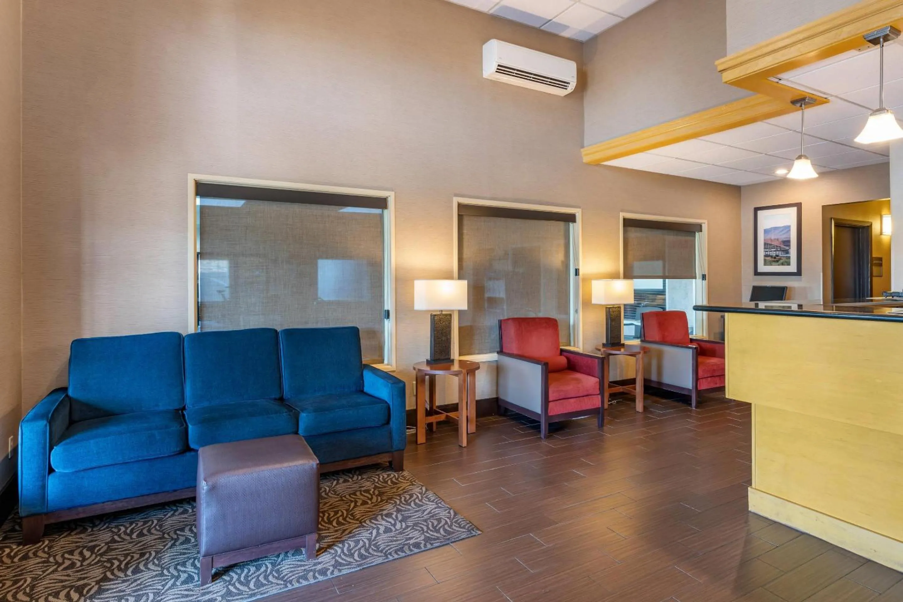 Lobby or reception in Comfort Inn Columbia Gorge