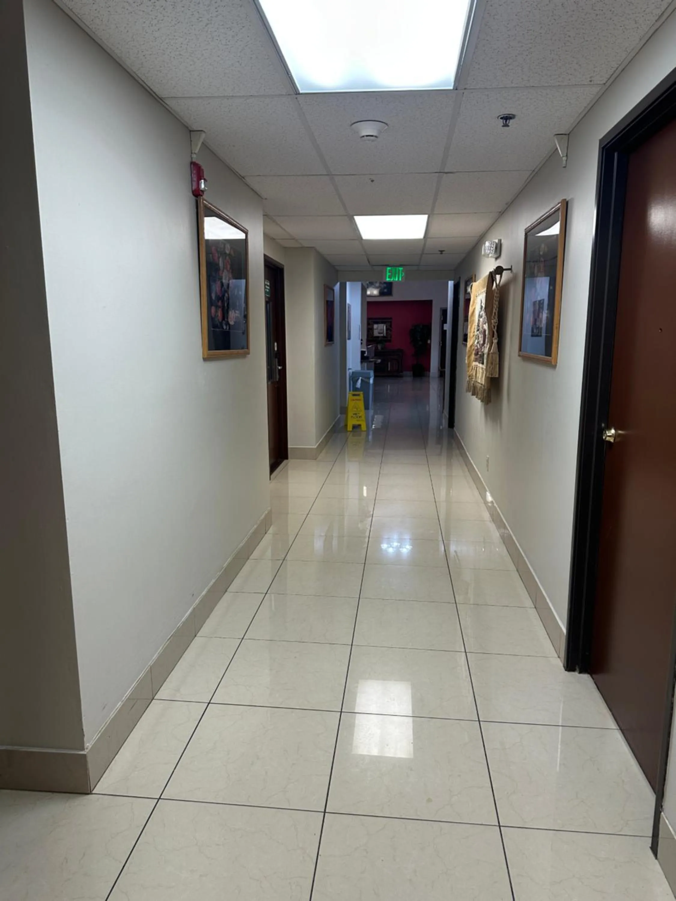 Bridgeway Inn & Suites - Portland Airport