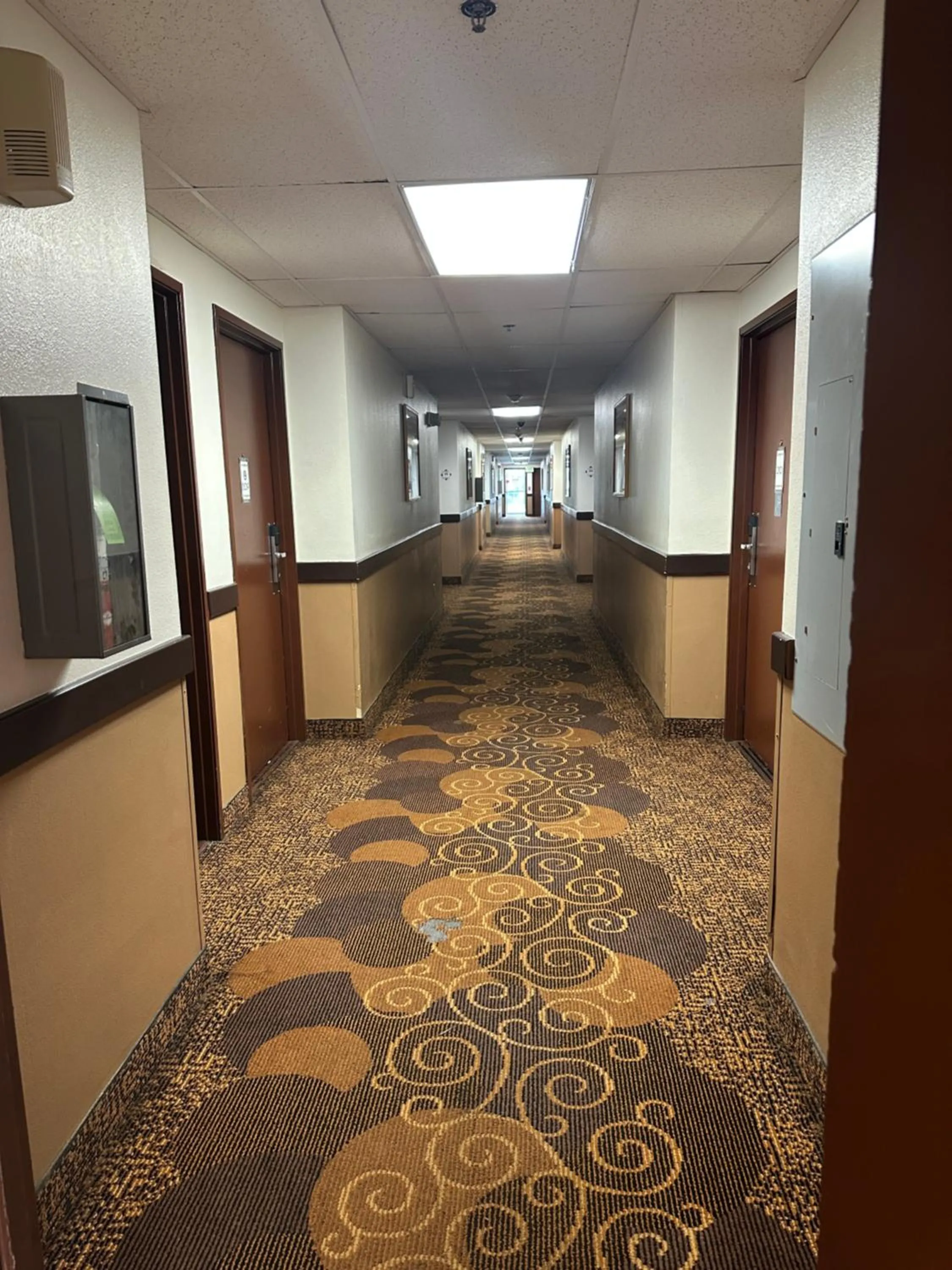 Bridgeway Inn & Suites - Portland Airport