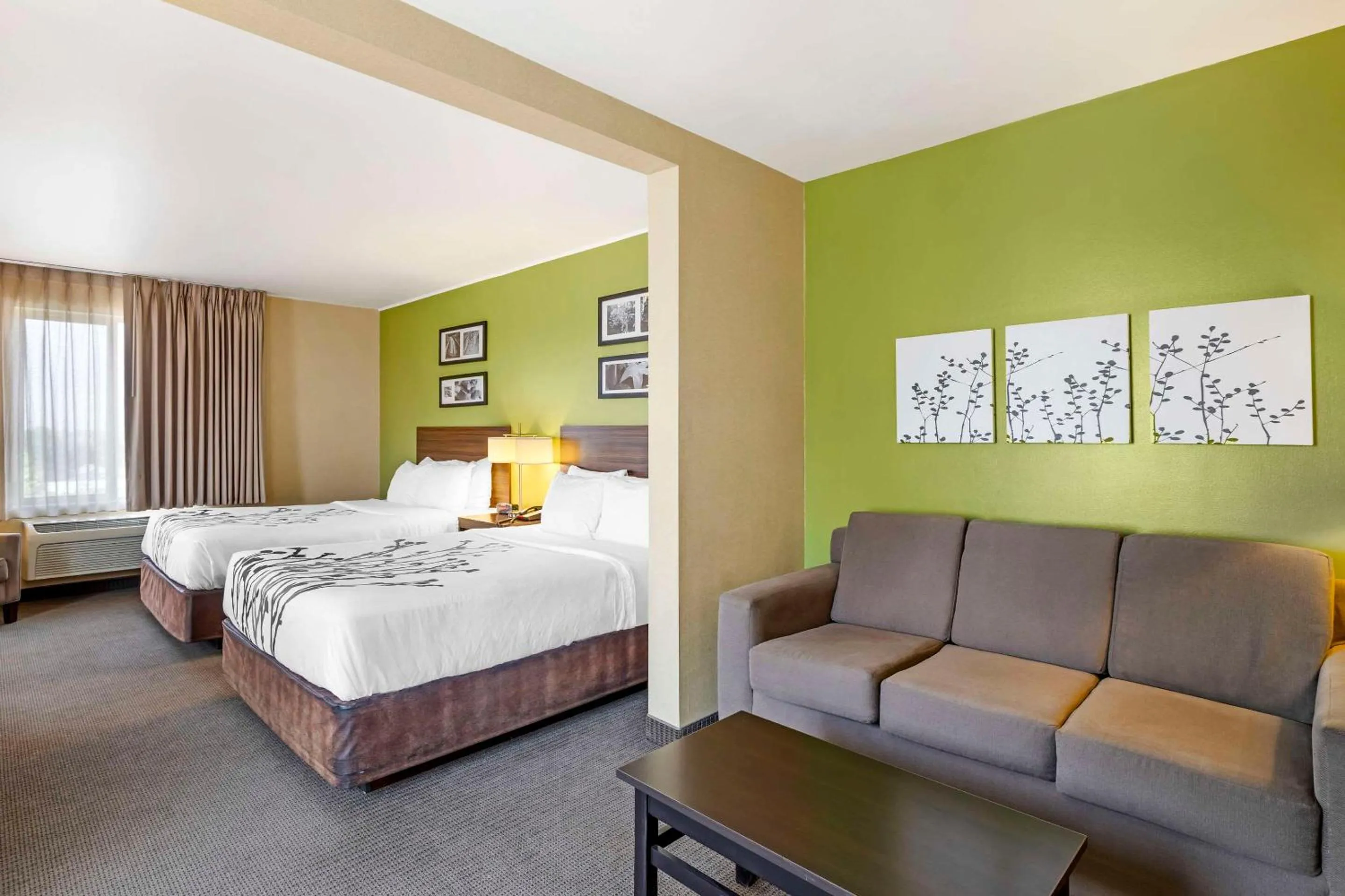 Bedroom, Bed in Sleep Inn & Suites Redmond