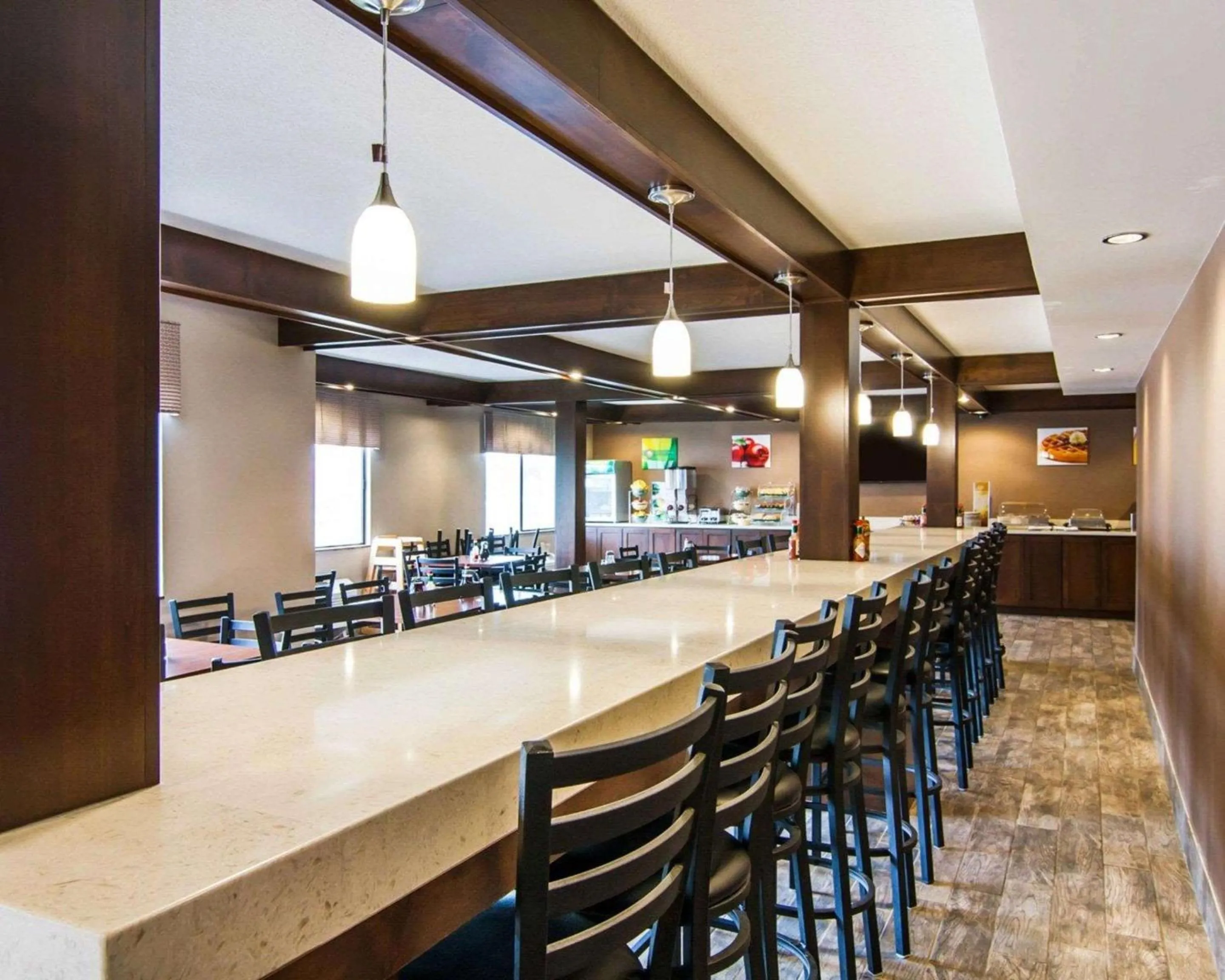 Restaurant/Places to Eat in Quality Inn Tigard Portland Southwest