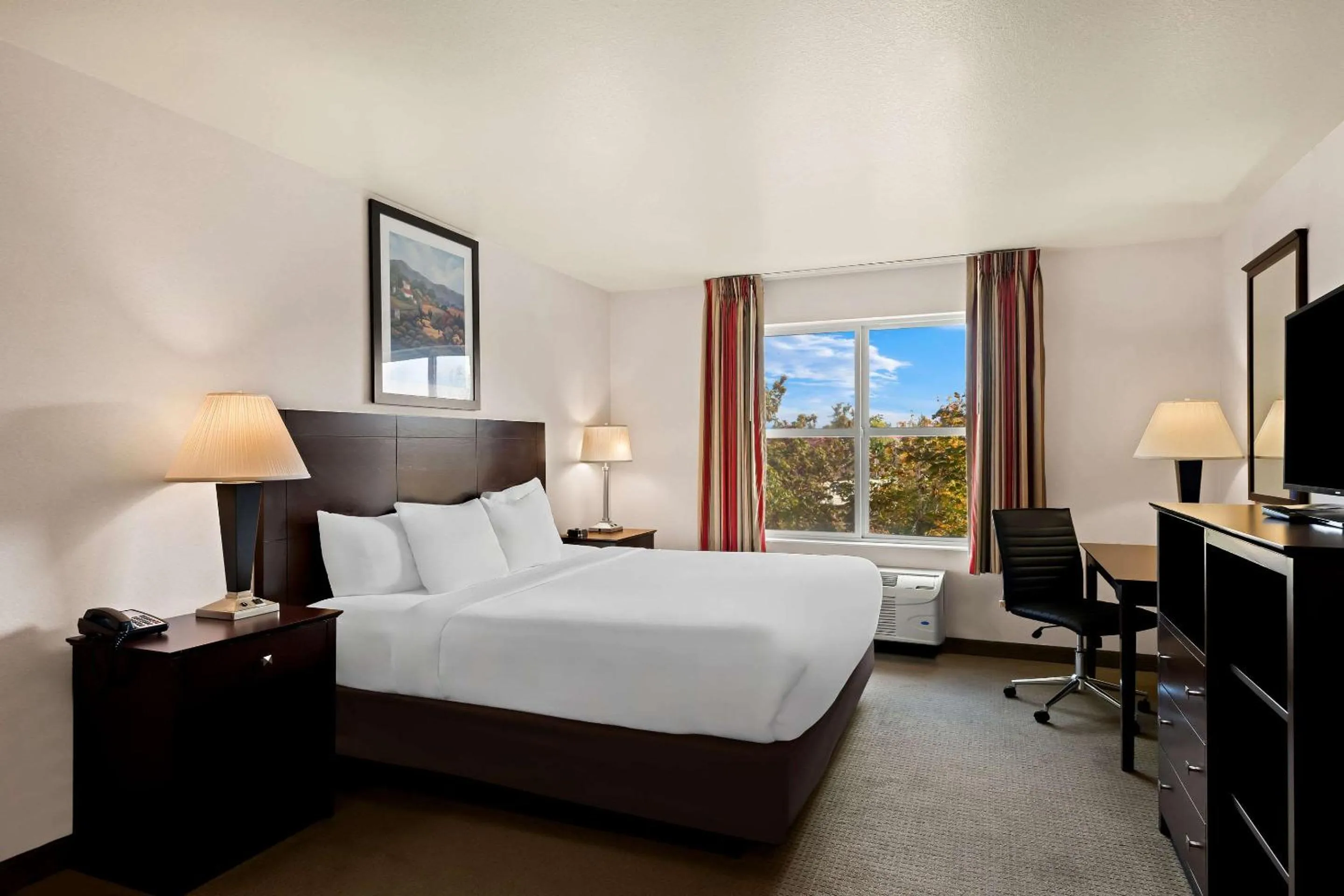 Bedroom, Bed in Comfort Inn & Suites Creswell