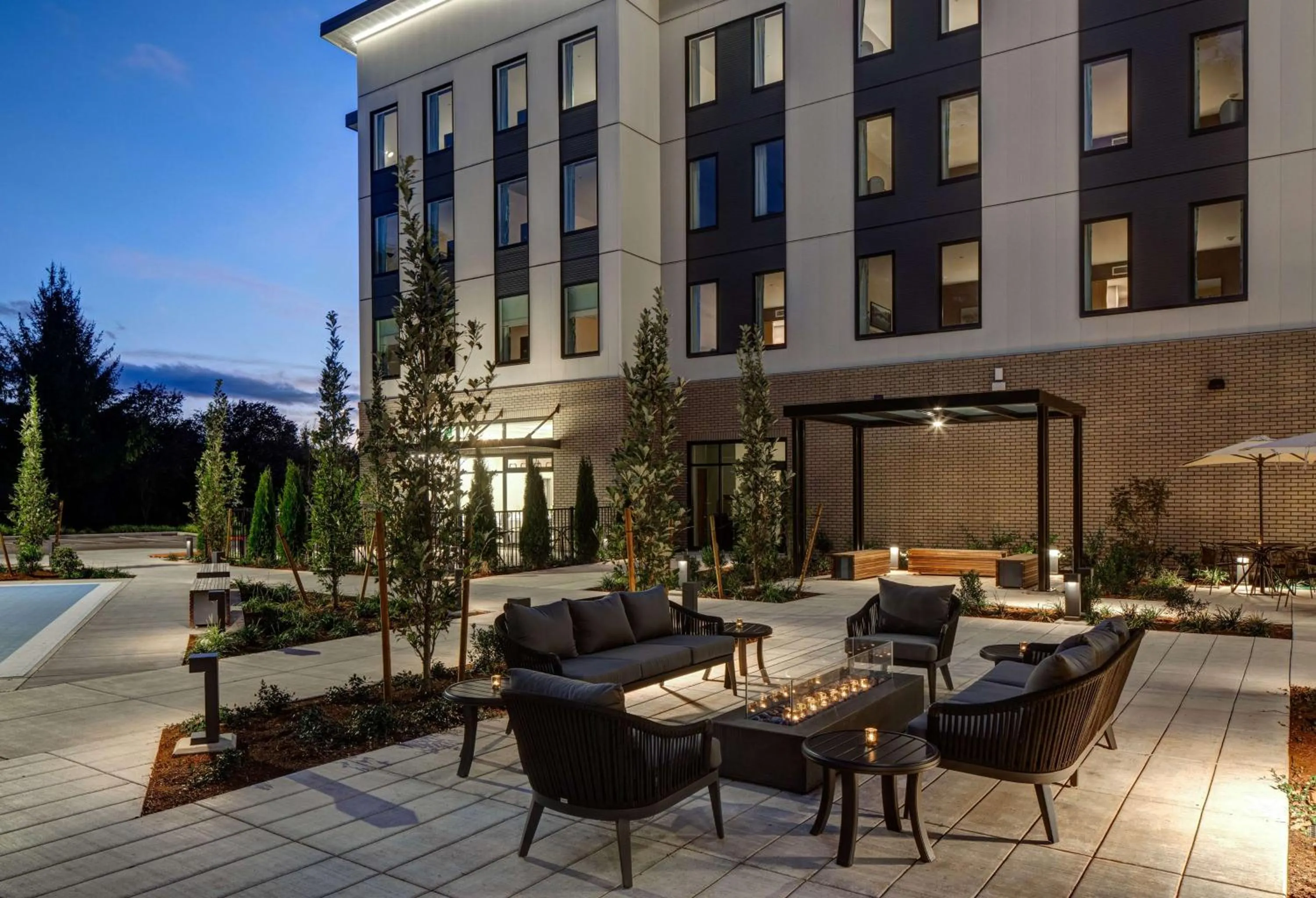 Patio in Hilton Garden Inn Wilsonville Portland