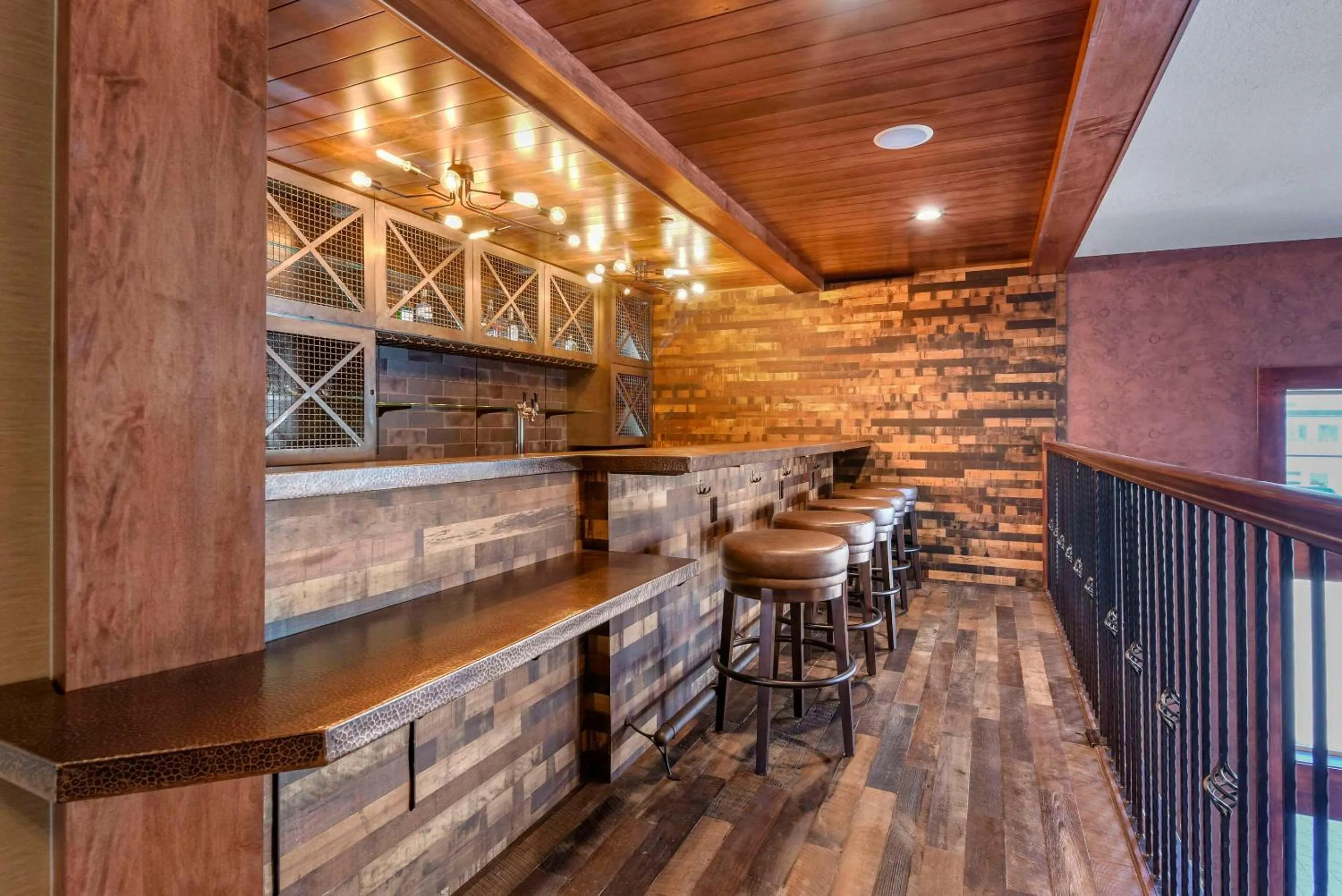 Restaurant/places to eat in Kathryn Riverfront Inn, an Ascend Collection Hotel