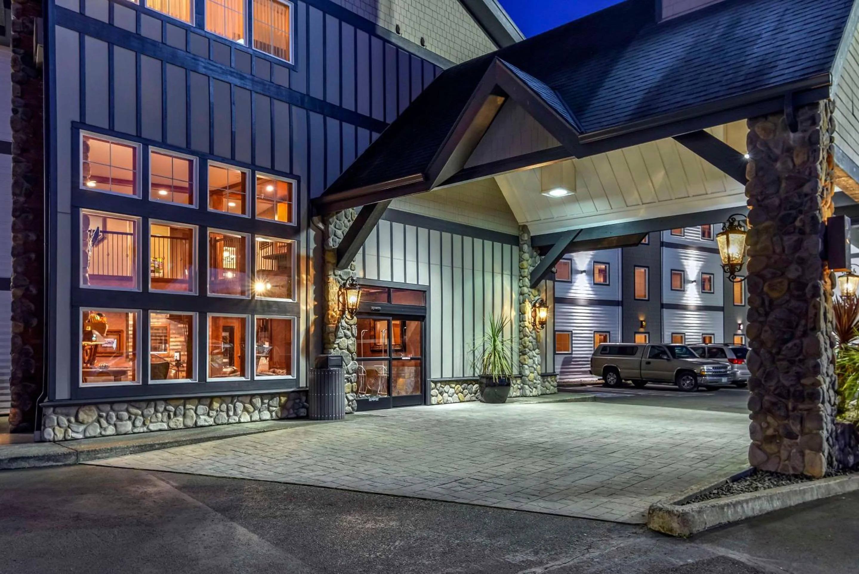 Property building in Kathryn Riverfront Inn, an Ascend Collection Hotel