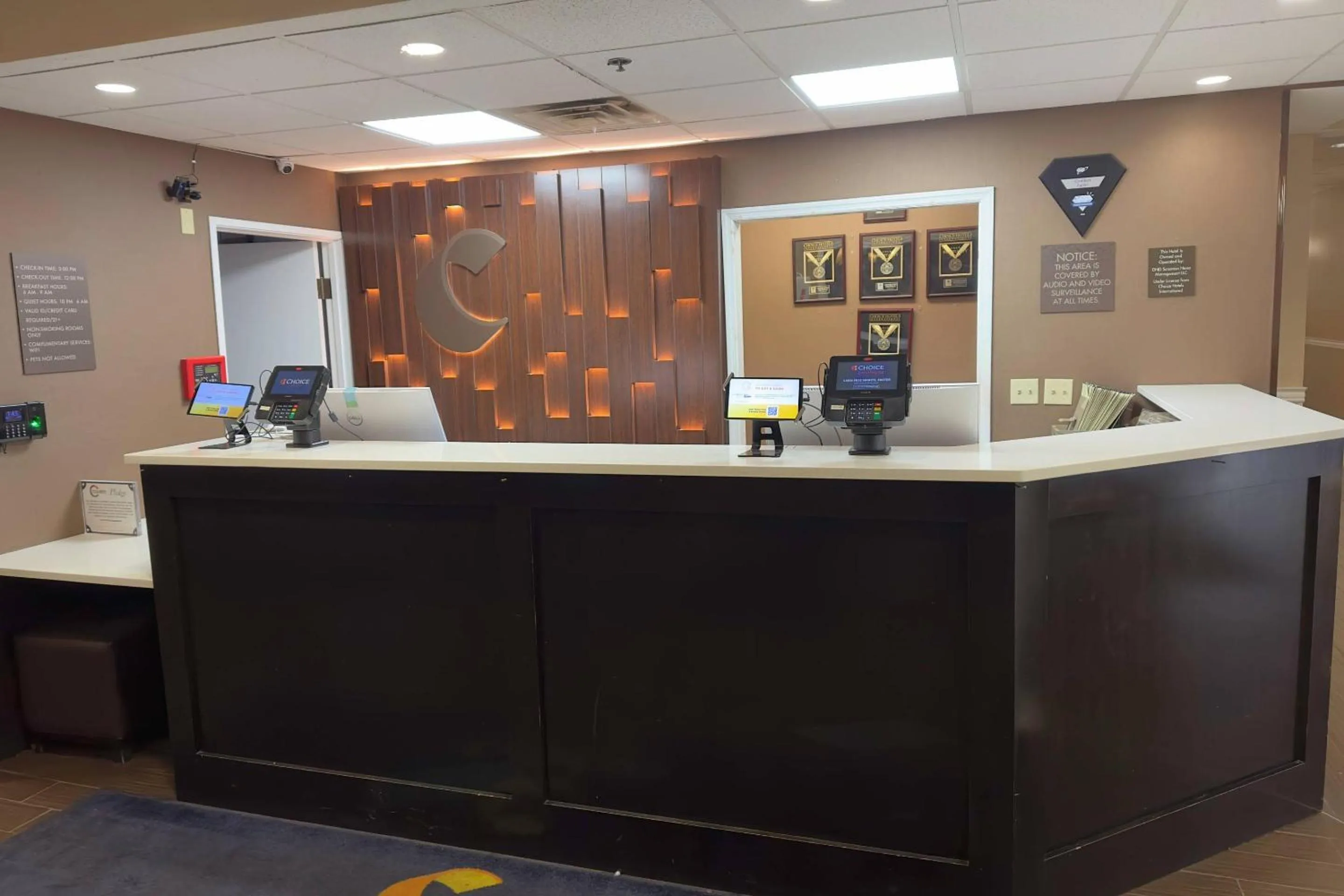 Lobby or reception in Comfort Suites Scranton near Montage Mountain