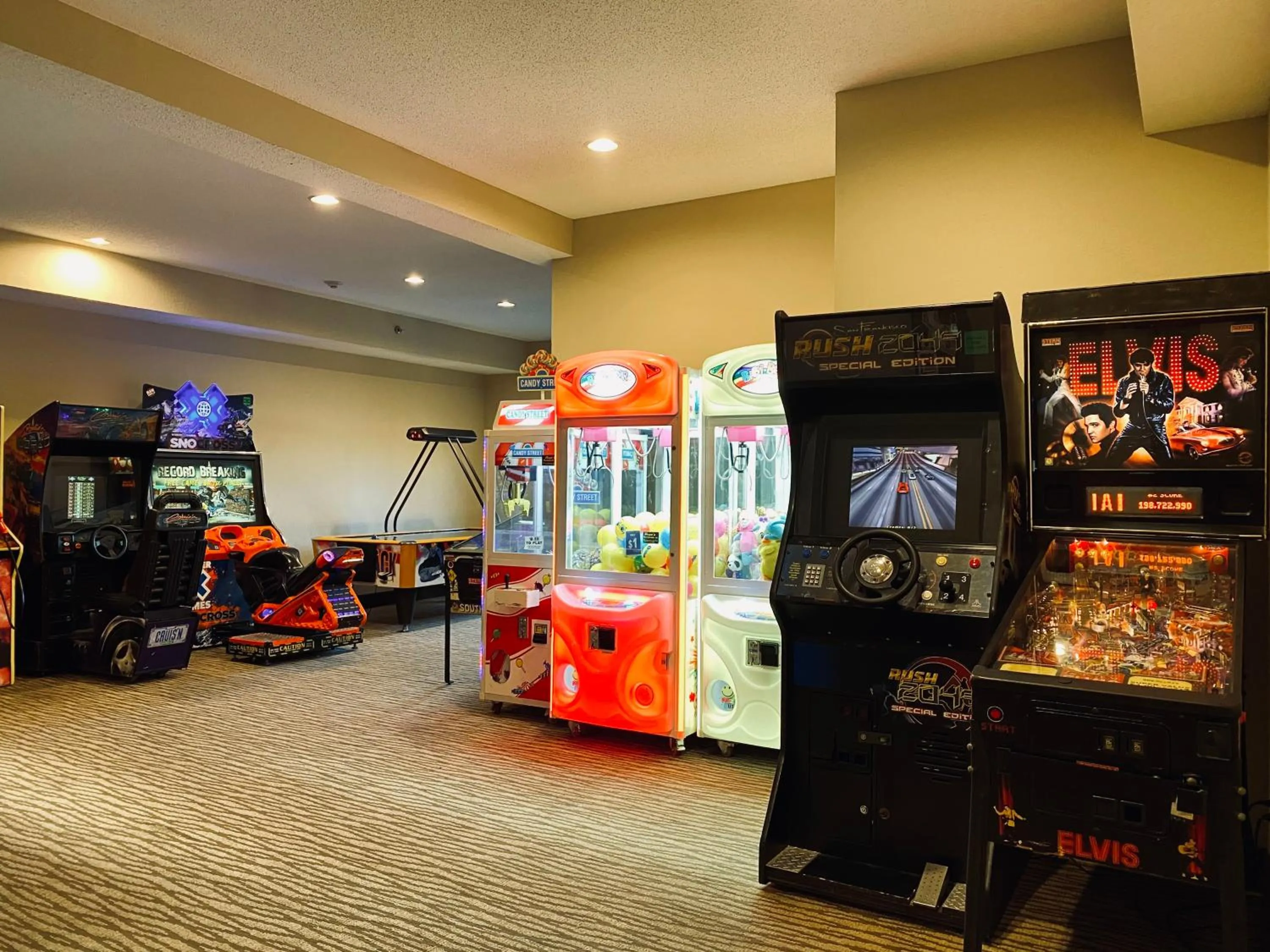 Game Room in Comfort Suites Scranton near Montage Mountain