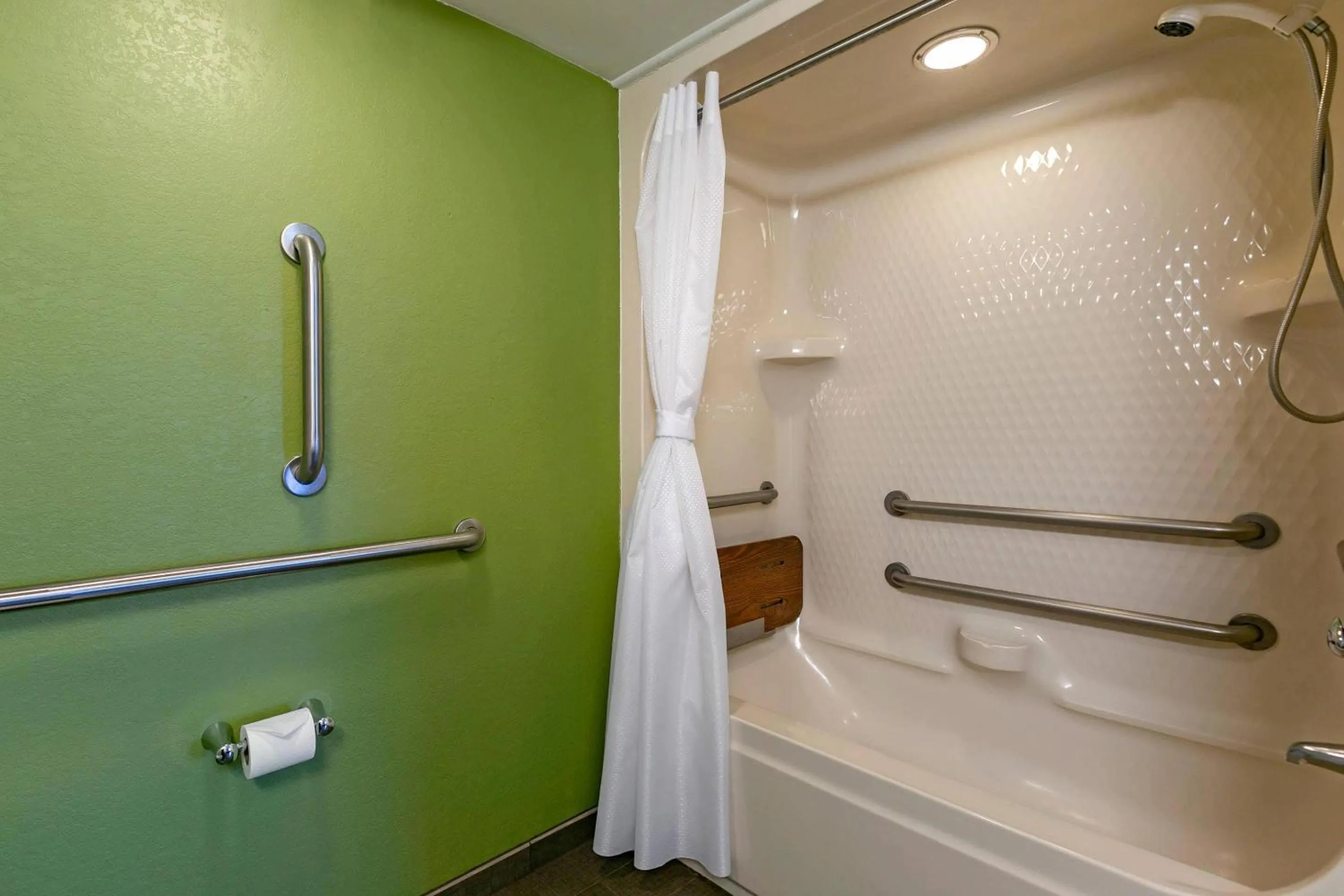 Bedroom in Sleep Inn Allentown-Fogelsville