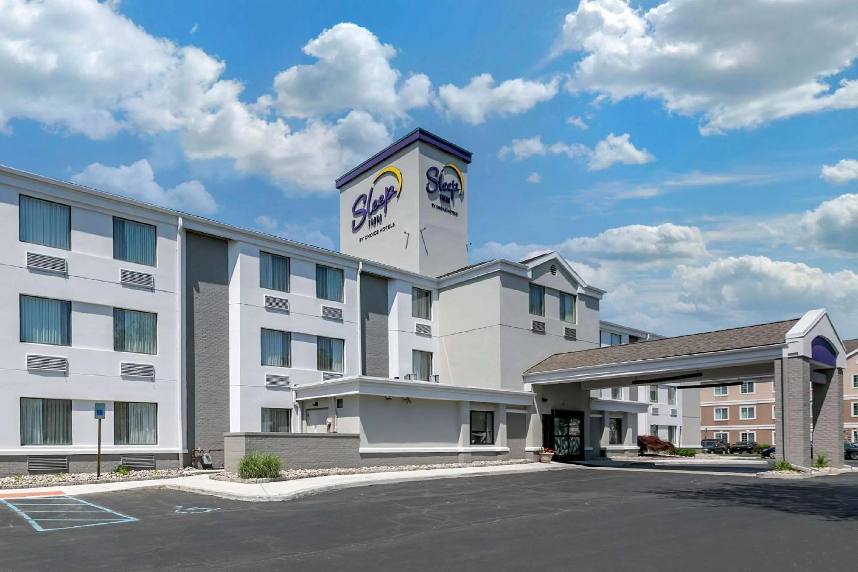 Property building in Sleep Inn Allentown-Fogelsville