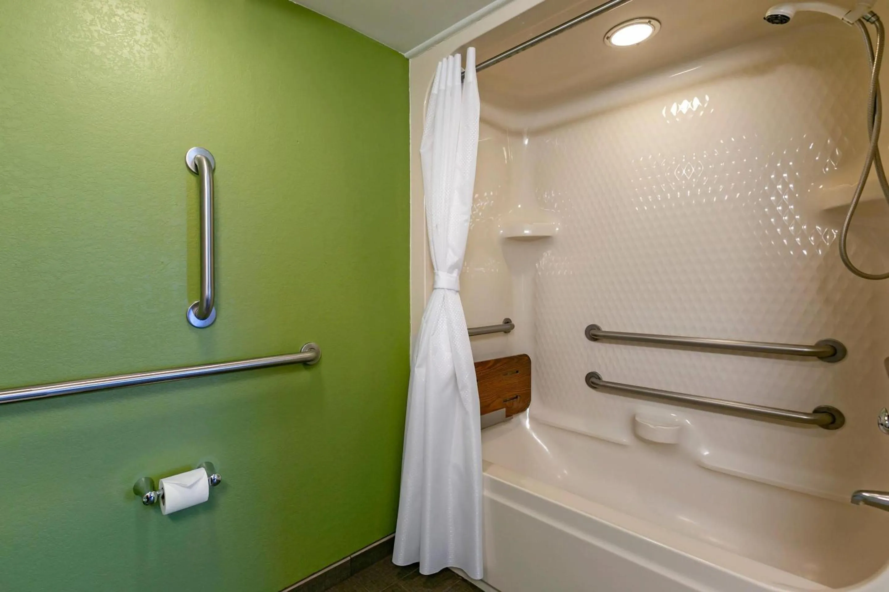 Bedroom in Sleep Inn Allentown-Fogelsville