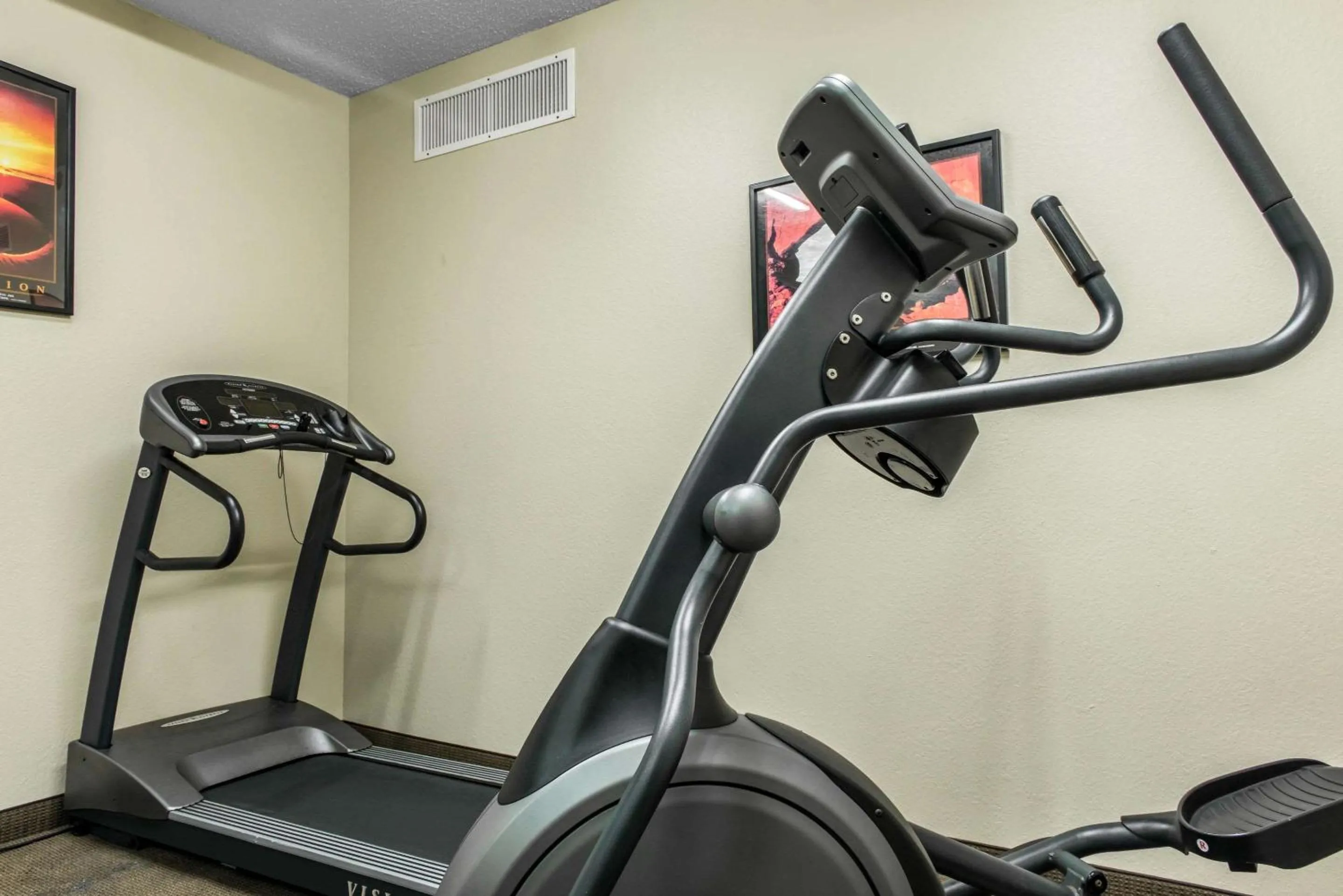 Fitness centre/facilities in Sleep Inn & Suites Pittsburgh Airport