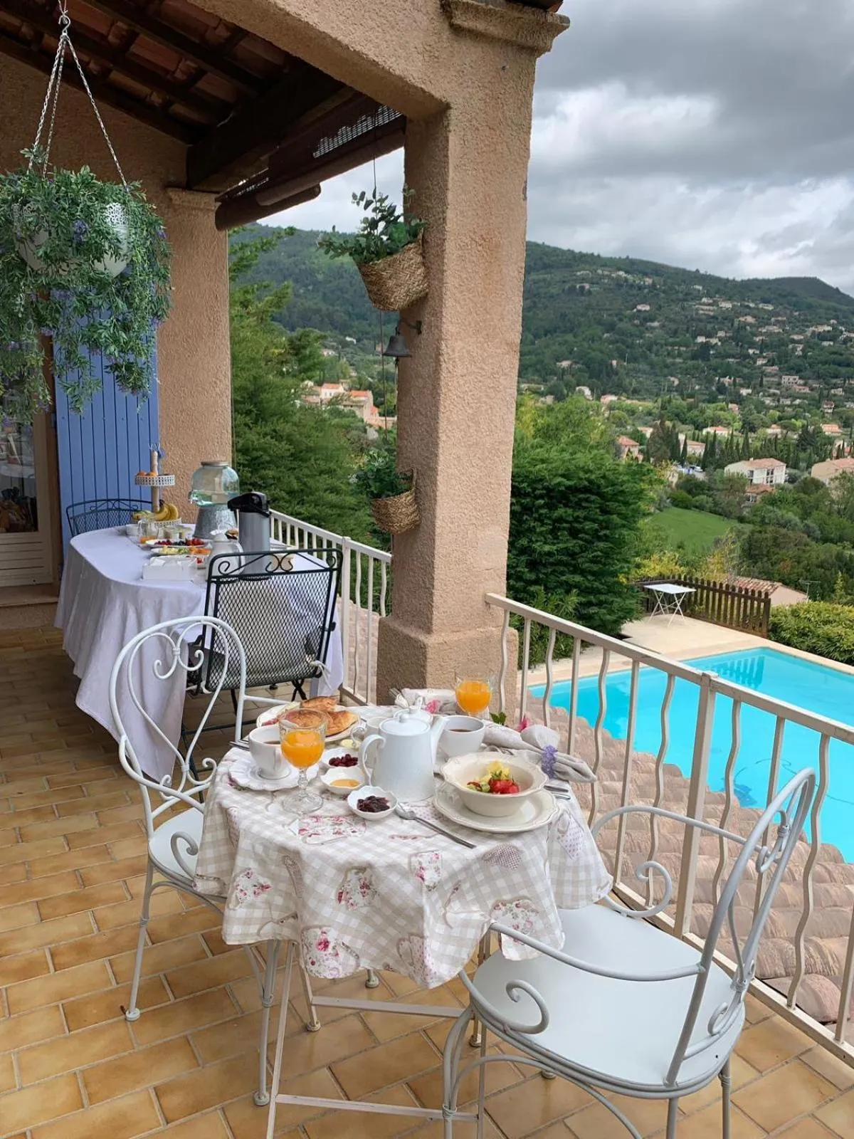 Breakfast in Villa Magnolia