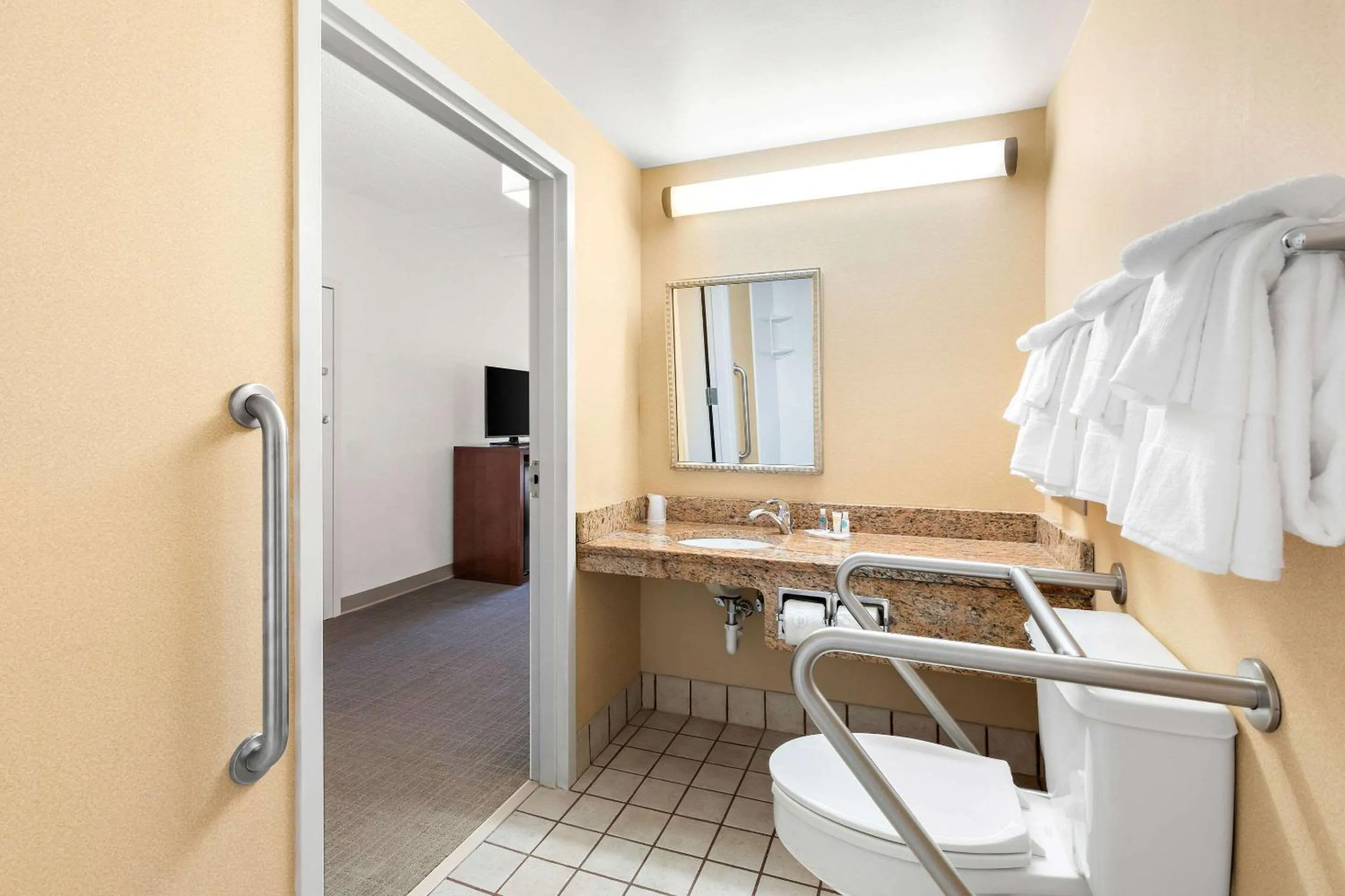 Bathroom in Comfort Inn Pocono Lakes Region