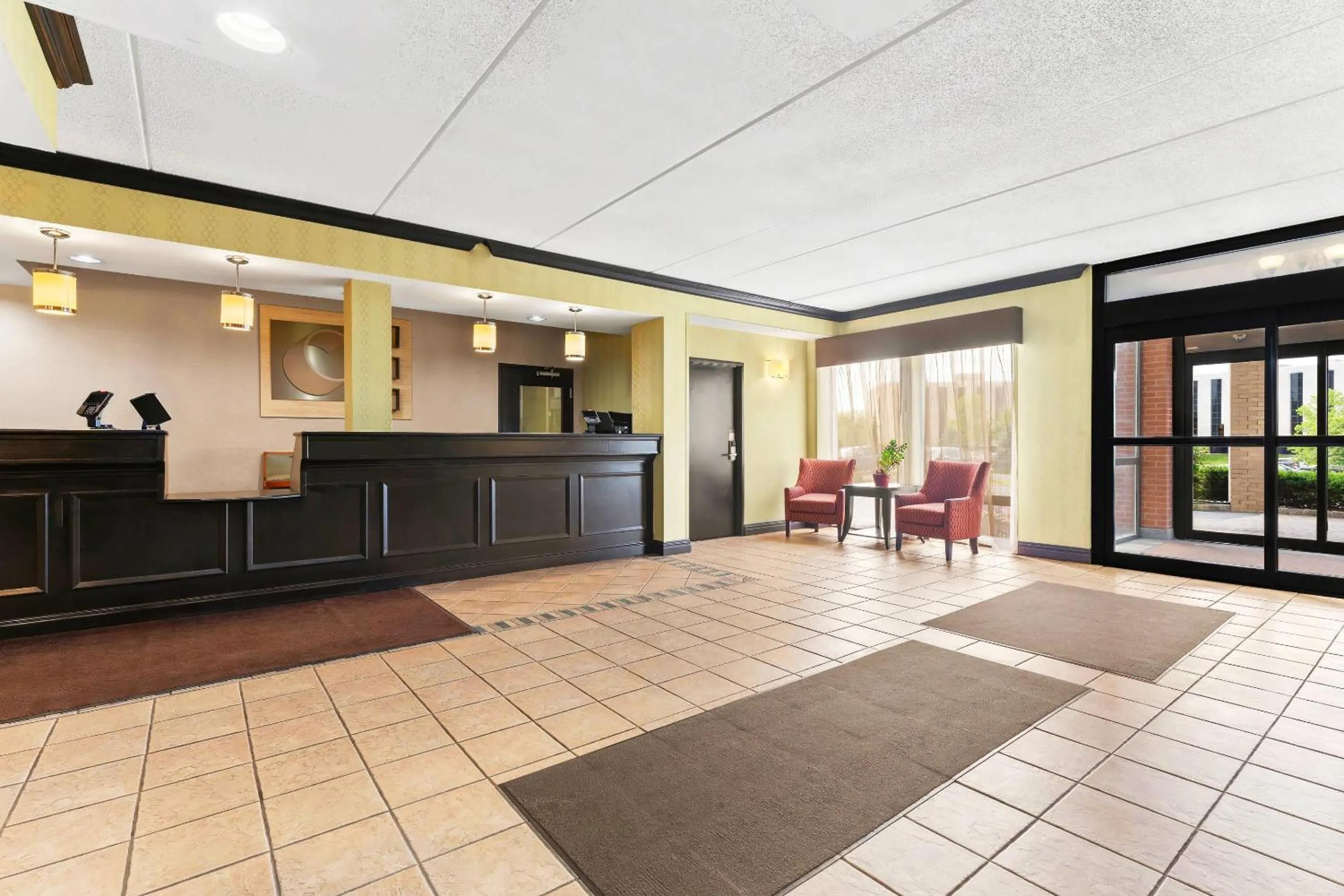 Lobby or reception in Comfort Inn Lehigh Valley West