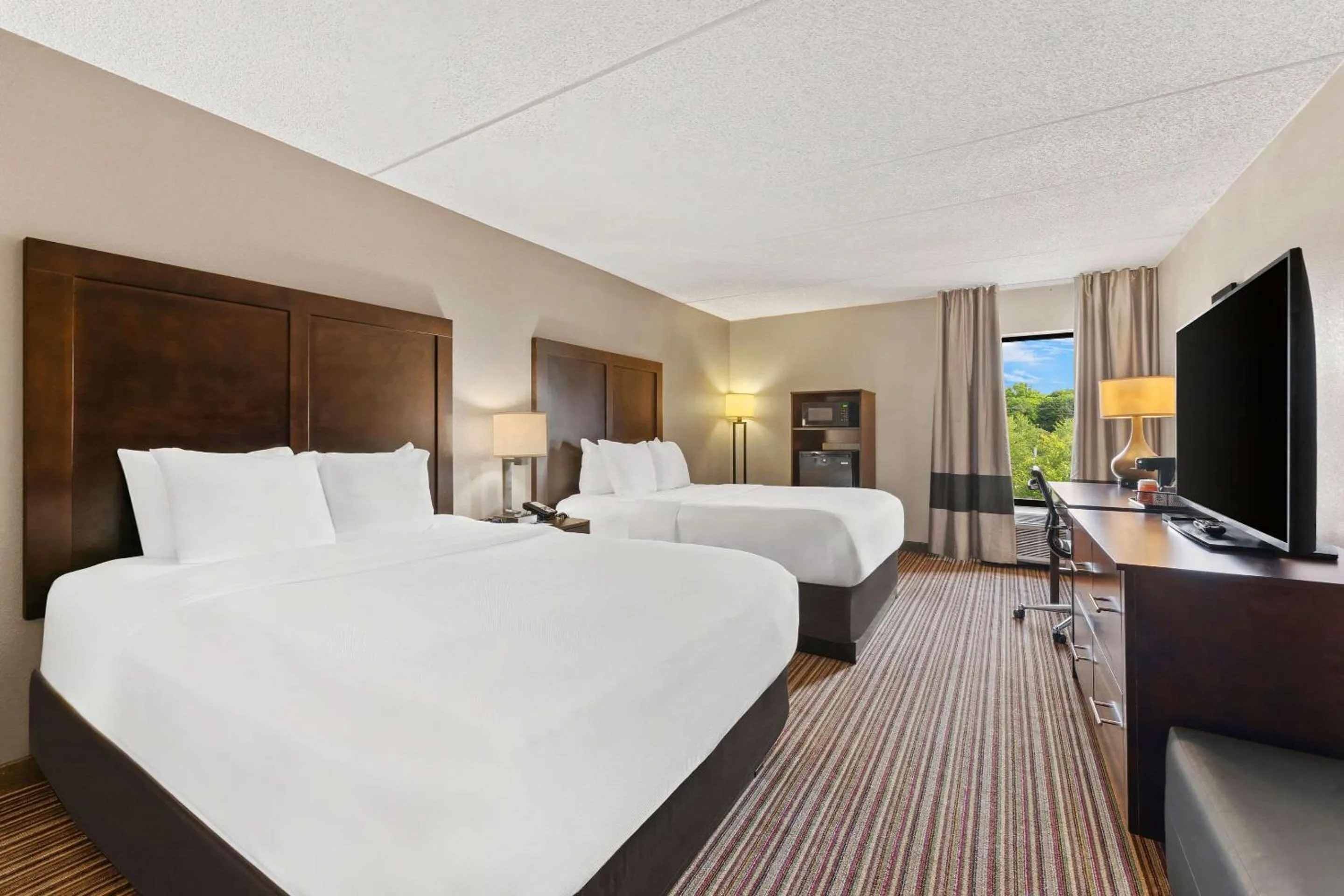 Bedroom, Bed in Comfort Inn Lehigh Valley West