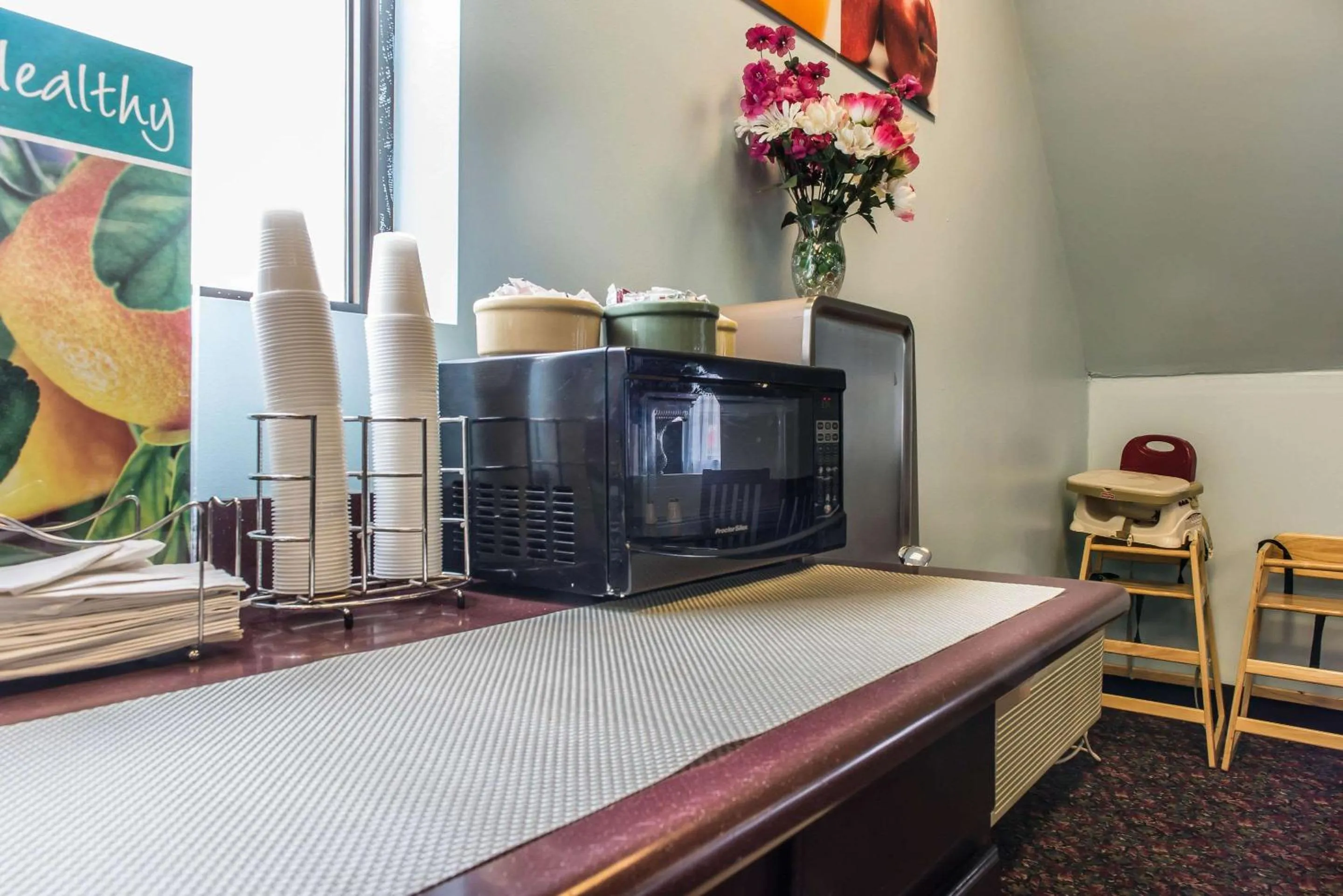 Restaurant/places to eat in Rodeway Inn Brookville