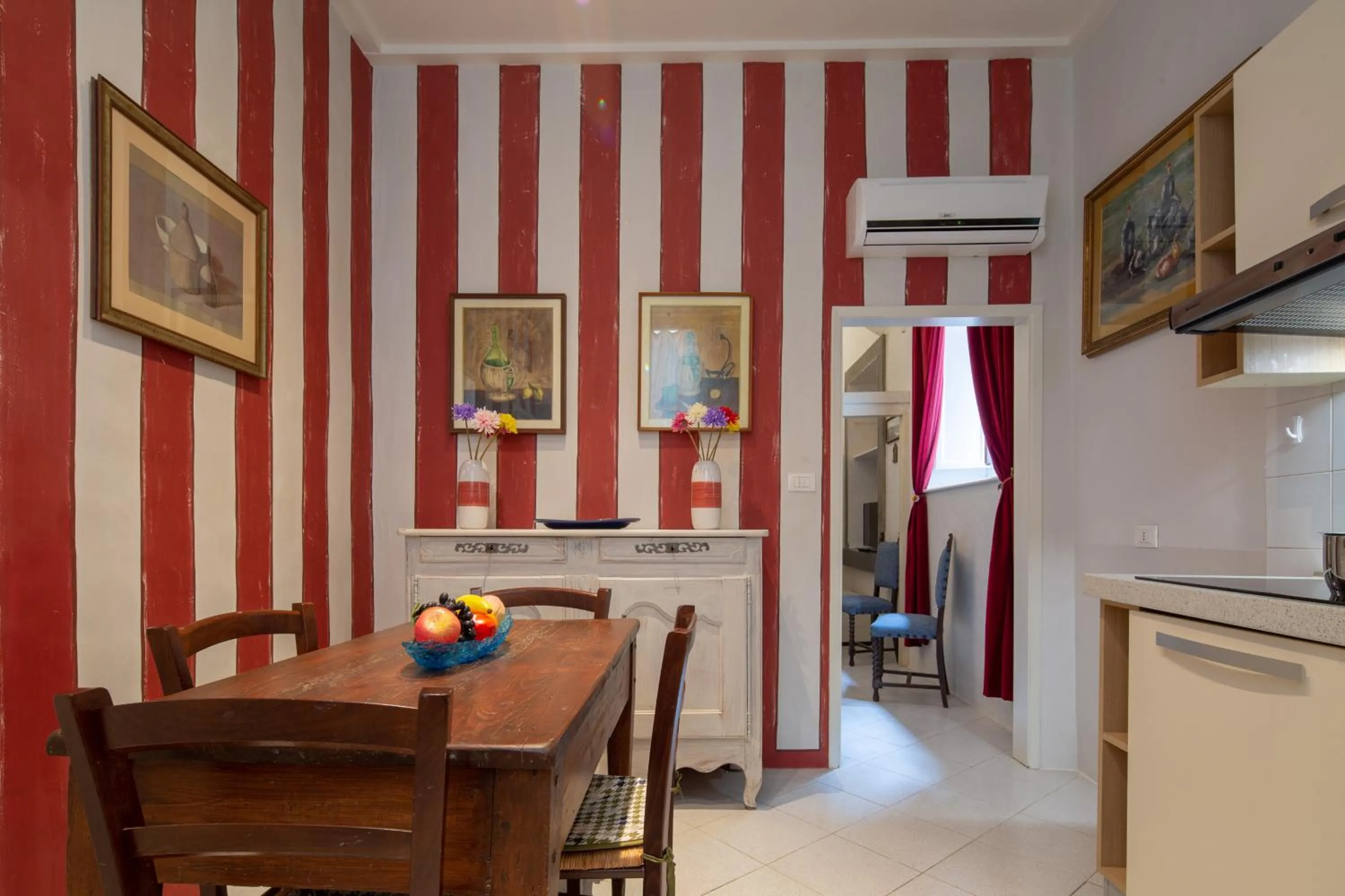 Kitchen or kitchenette in Vellutini by Mmega