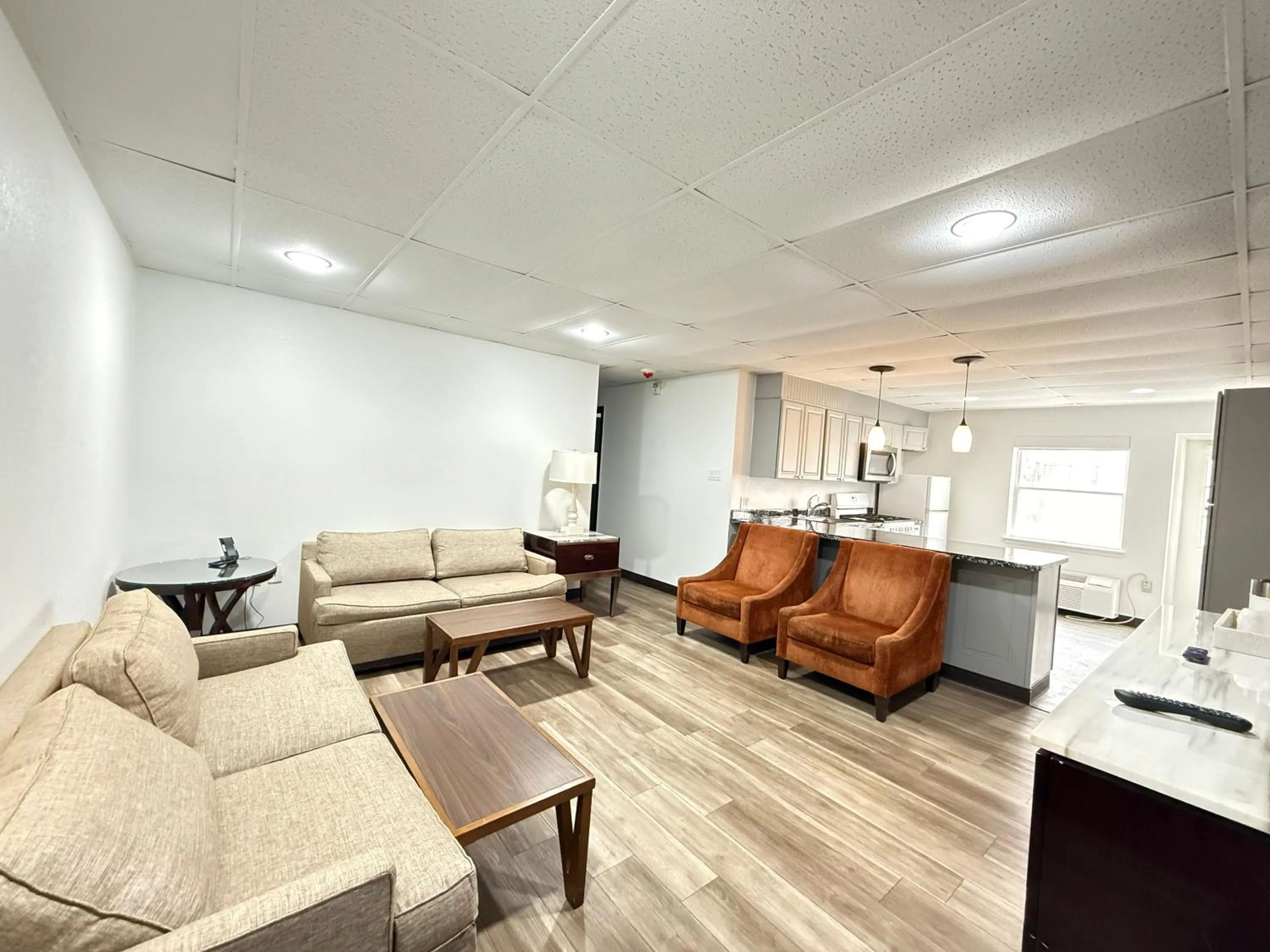 Living room in Baymont by Wyndham Lancaster PA Dutch Country