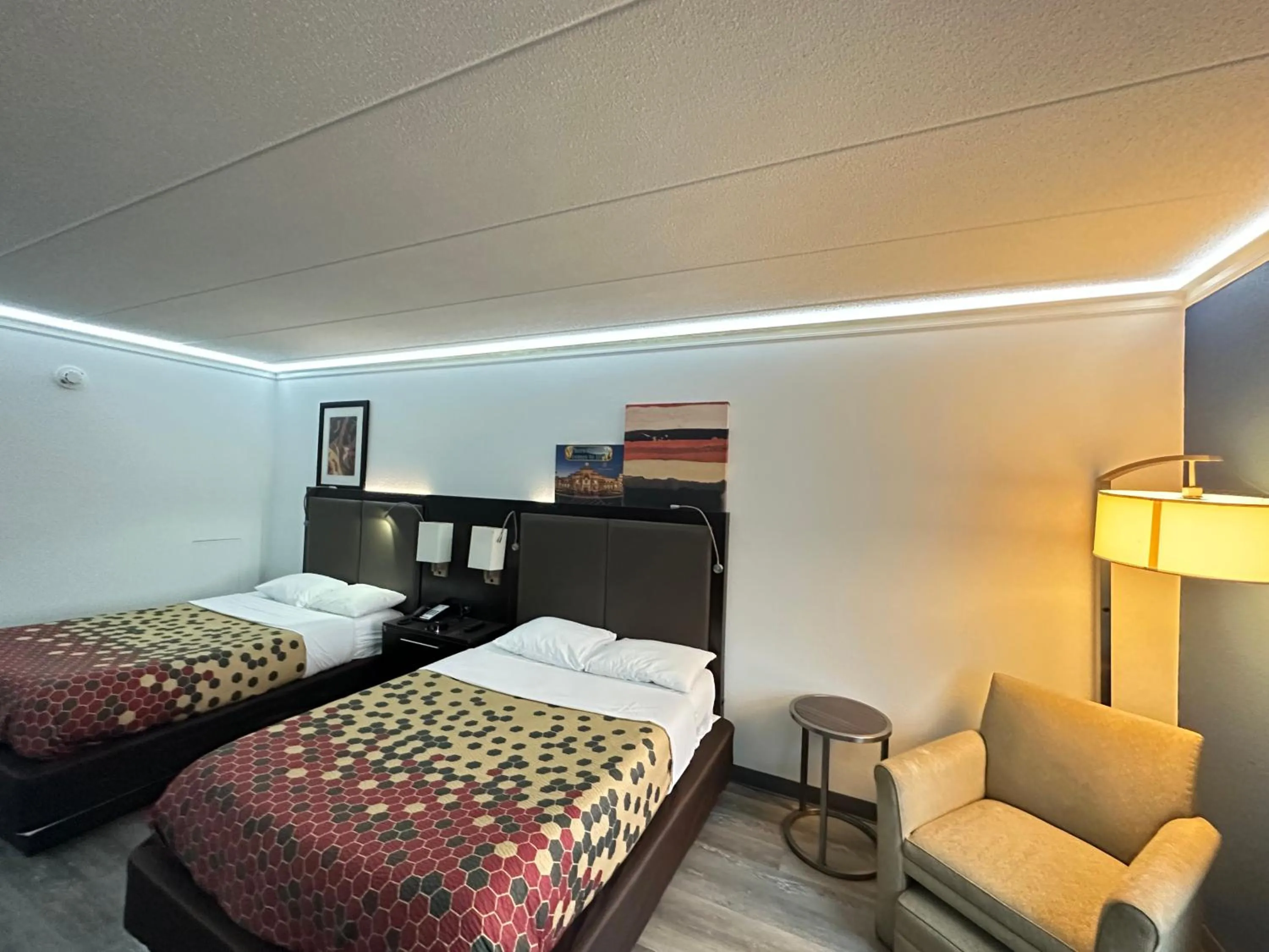 Bedroom, Bed in Baymont by Wyndham Lancaster PA Dutch Country