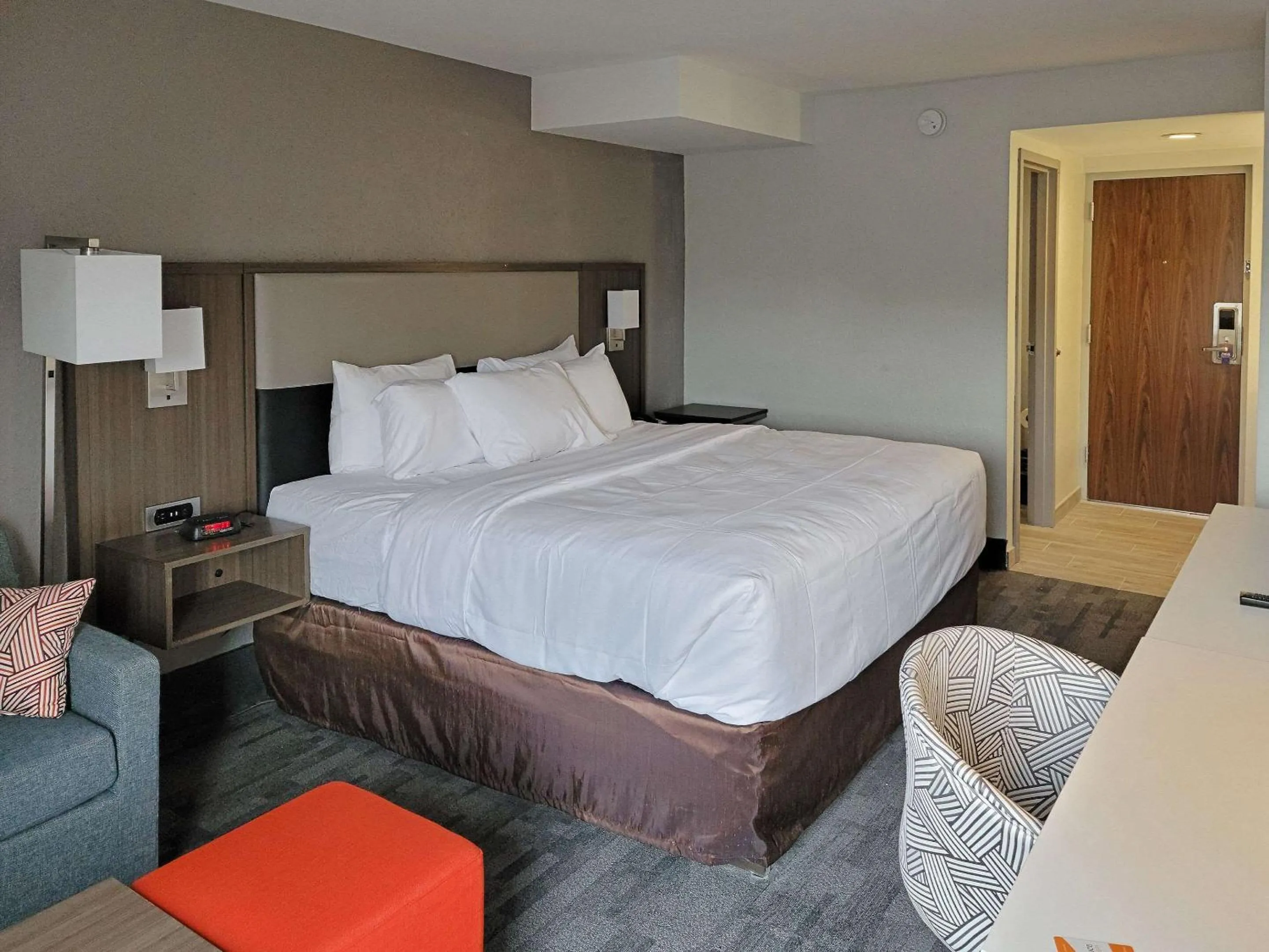 Bed in Comfort Inn & Suites Wyomissing-Reading