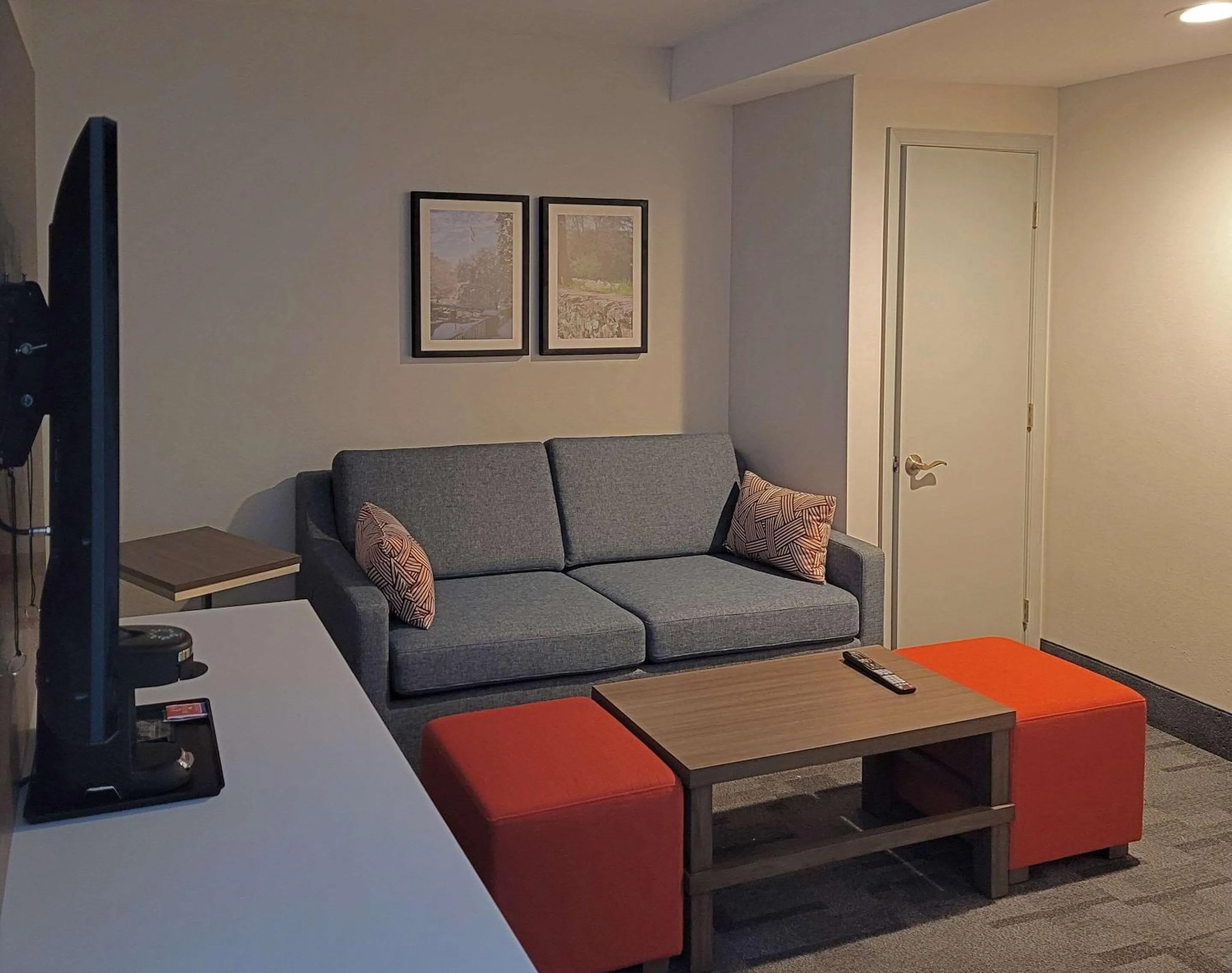 Photo of the whole room in Comfort Inn & Suites Wyomissing-Reading