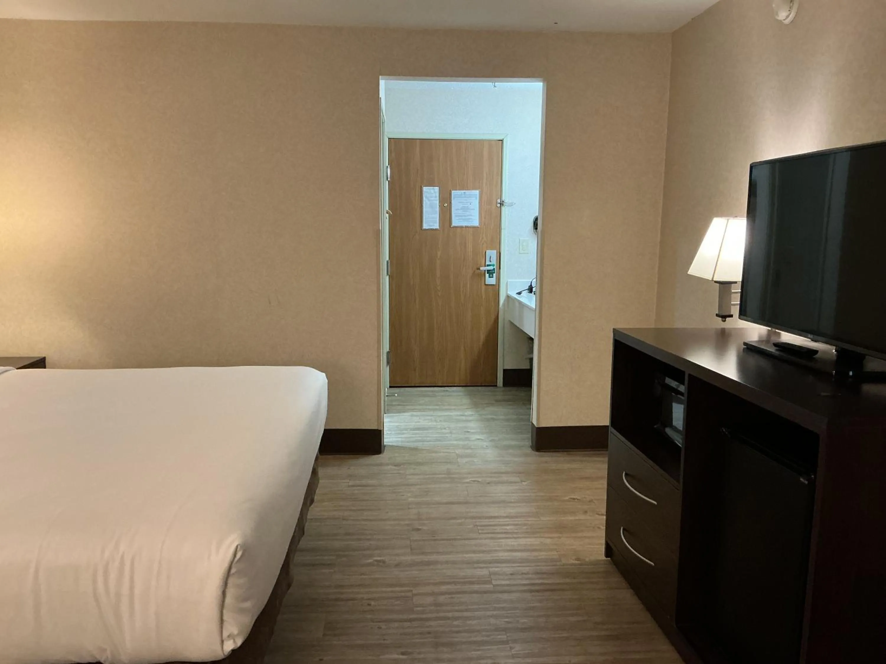 Bed in Quality Inn Wilkes-Barre near Arena