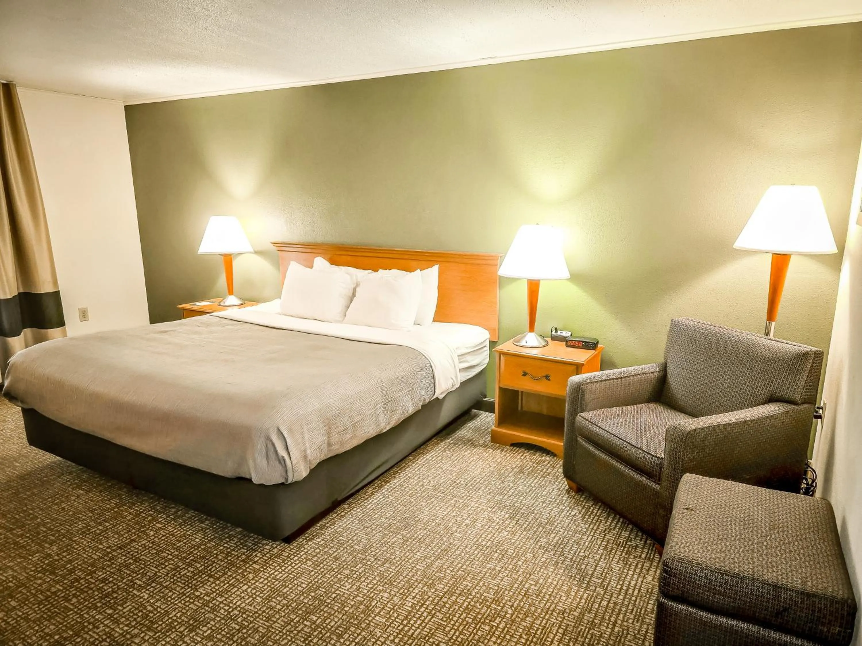 Bedroom, Bed in Quality Inn Selinsgrove