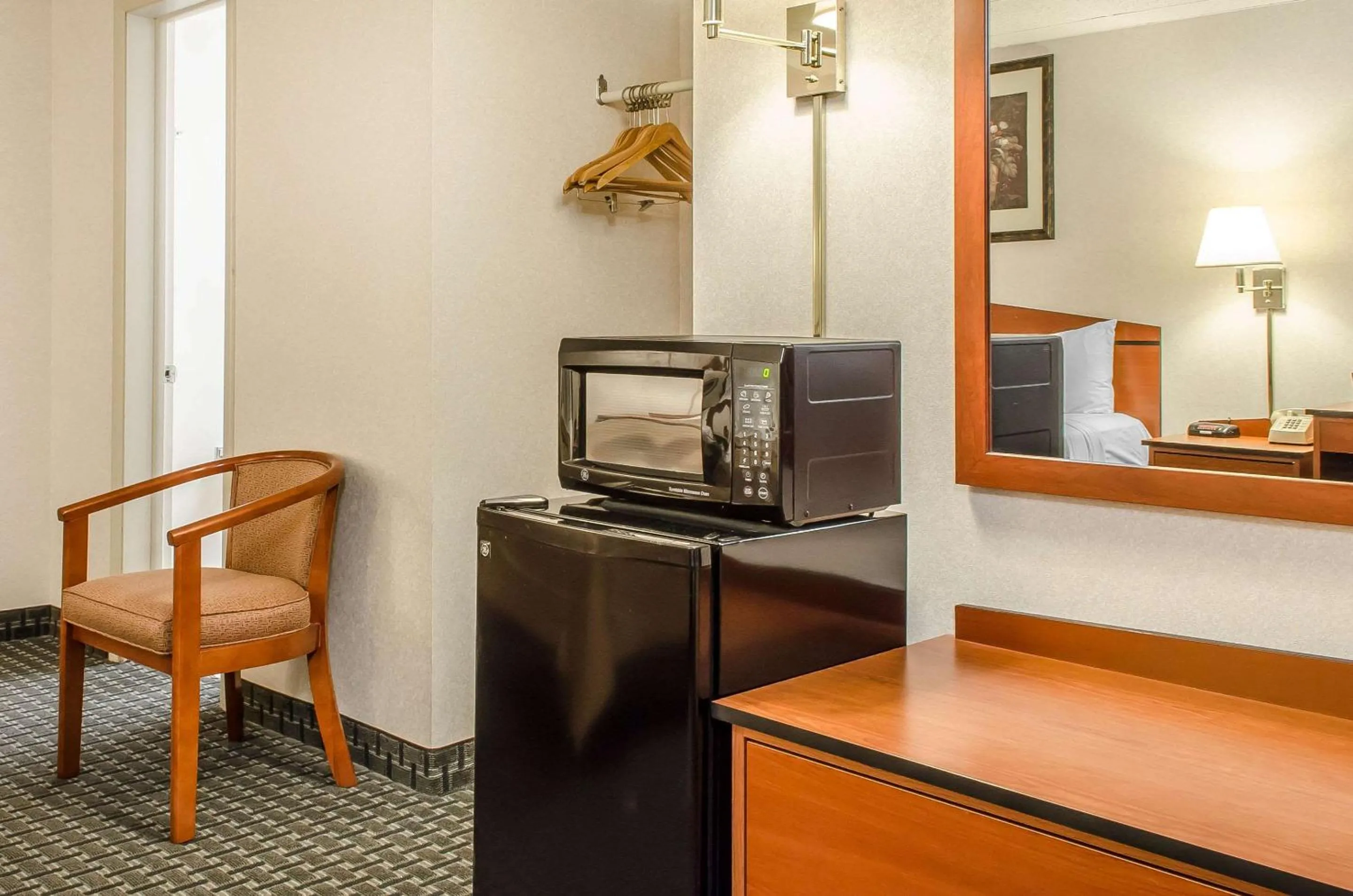 Photo of the whole room in Rodeway Inn State College - near University