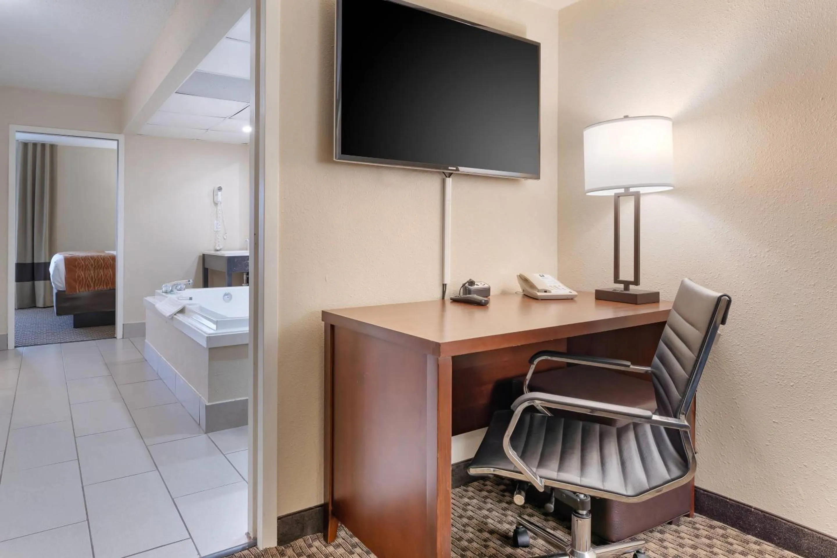 Bedroom, Bed in Comfort Inn Ebensburg