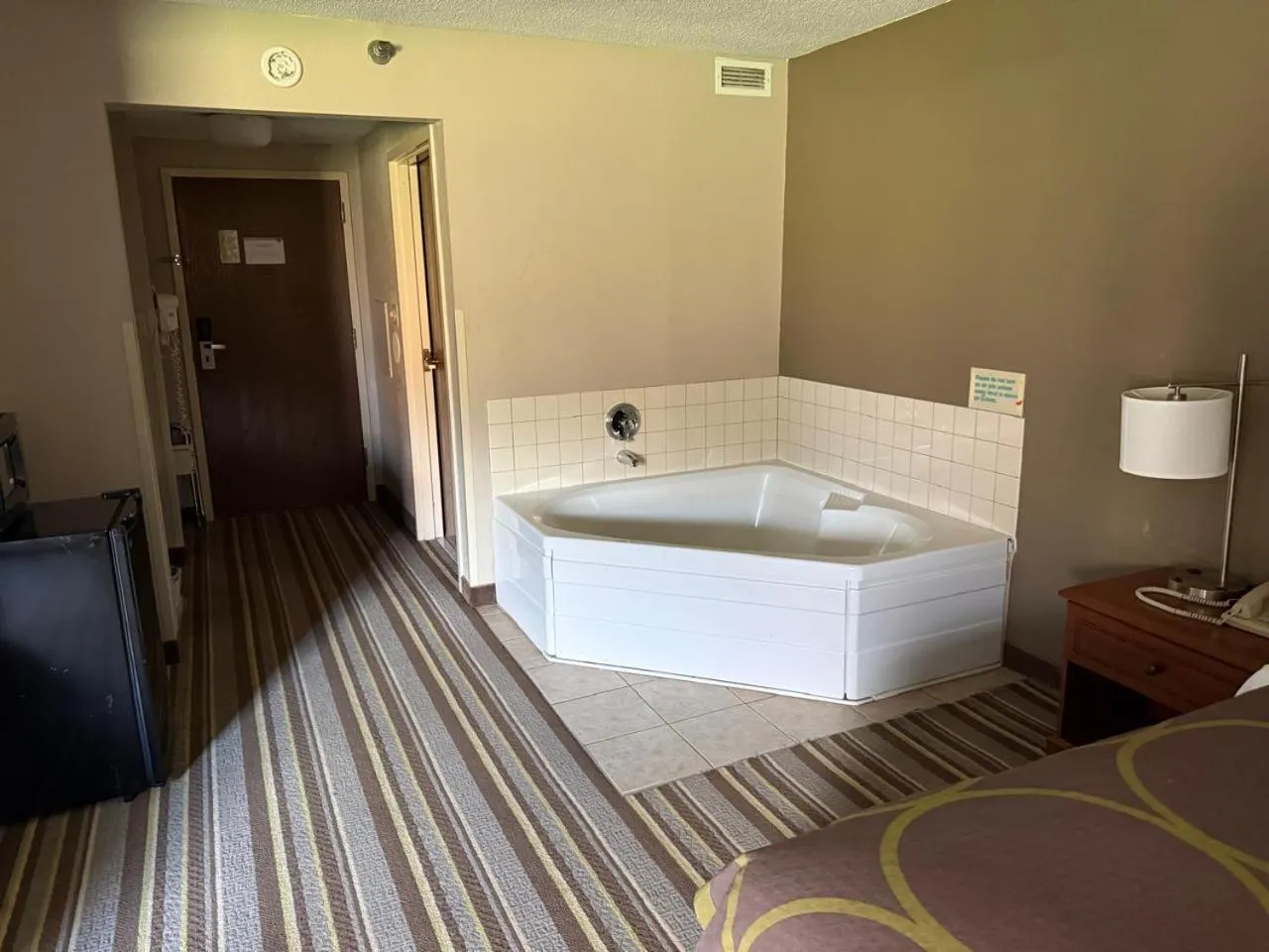 Bed in Super 8 by Wyndham Chambersburg I-81