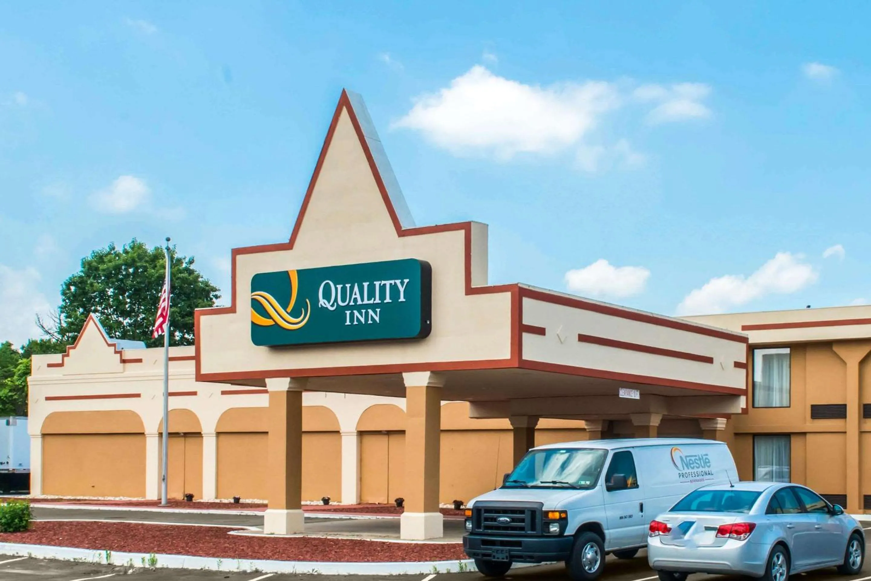 Property building in Quality Inn