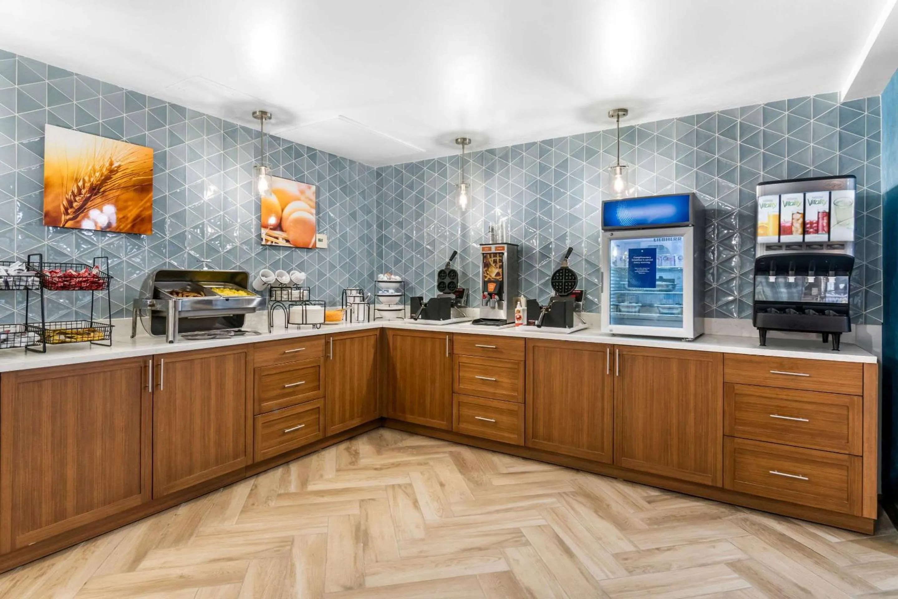 Breakfast in Comfort Inn & Suites York North