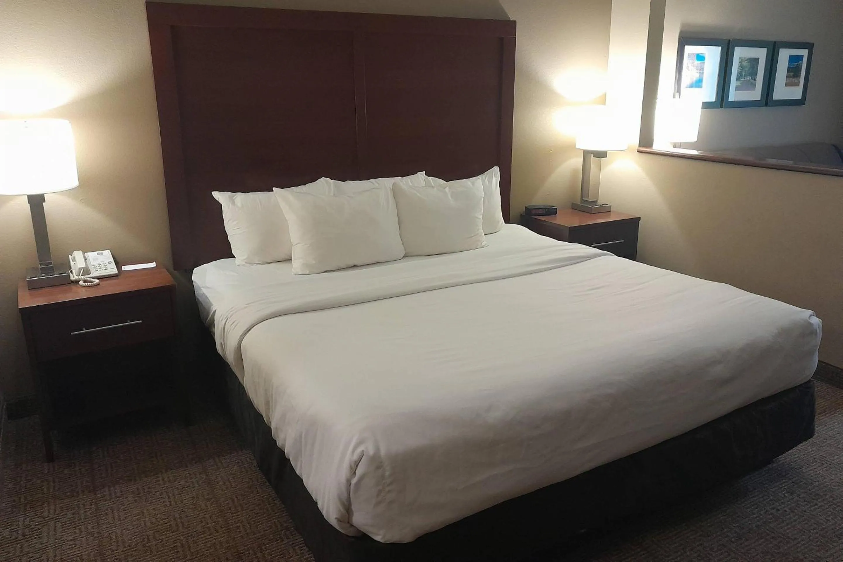 Bedroom, Bed in Comfort Inn Duncansville - Altoona